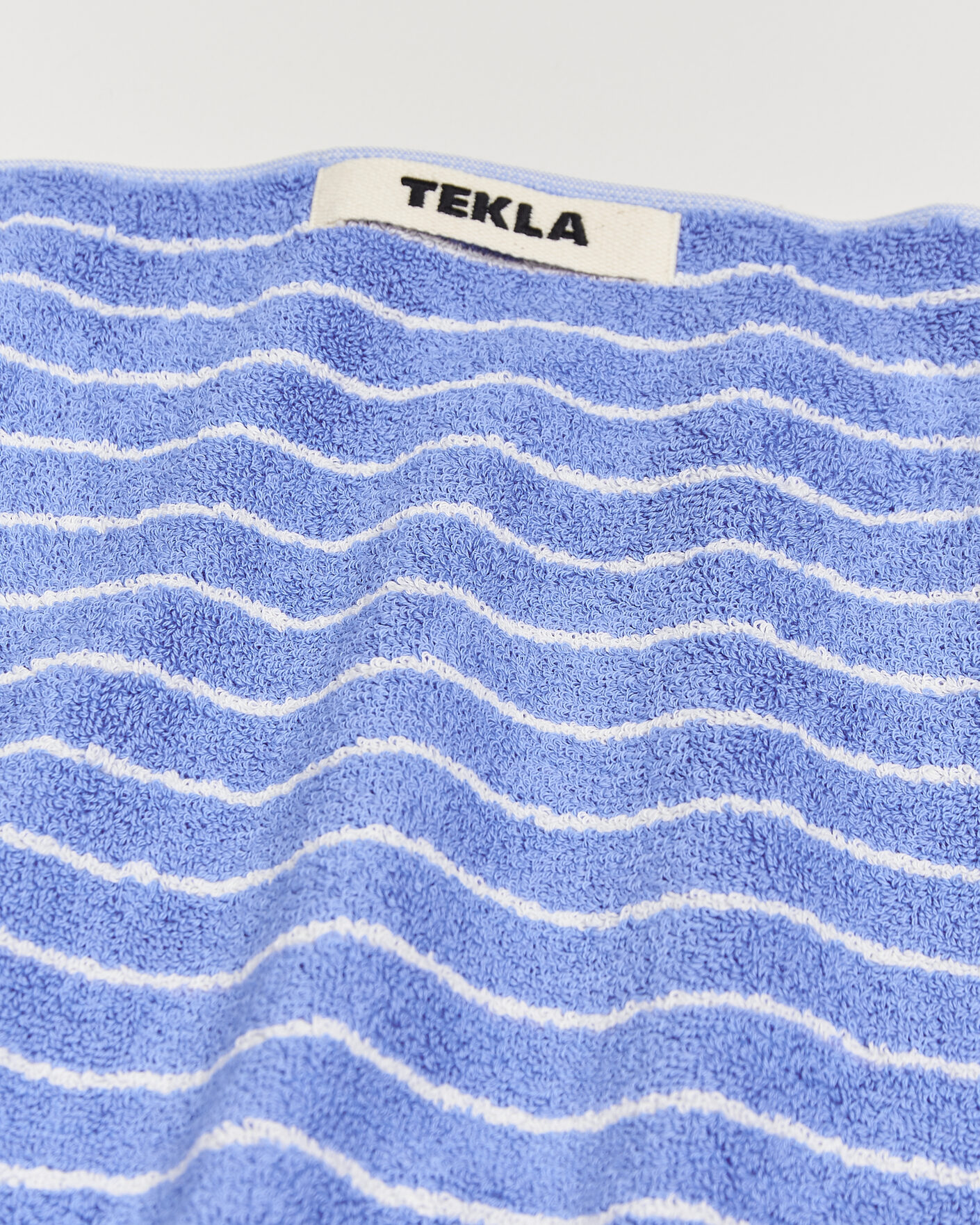 Herr | Textilier | Tekla | Organic Terry Hand Towel Clear Blue Stripes