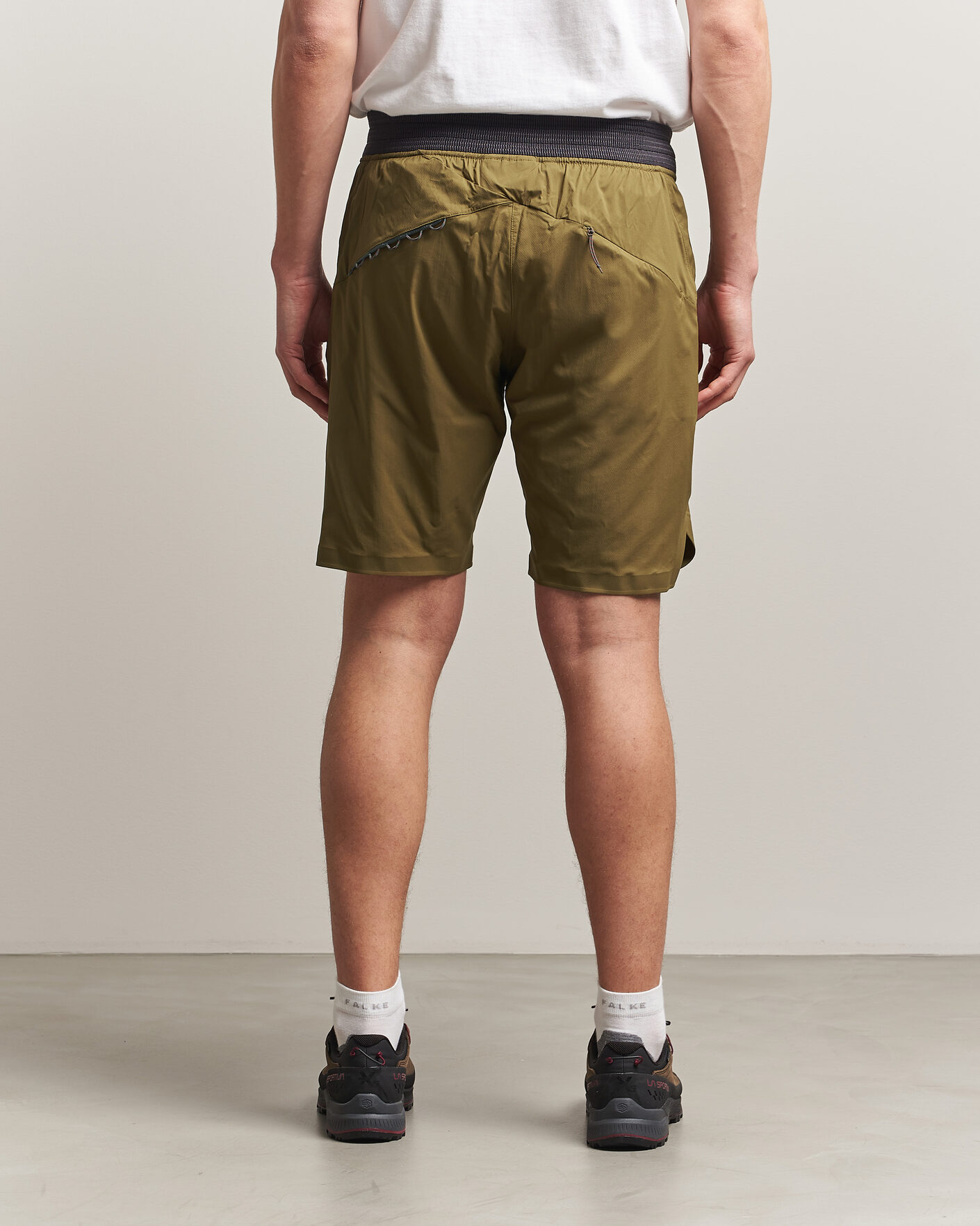 Herr | Shorts | Klättermusen | Nal Windbreaker Shorts Olive