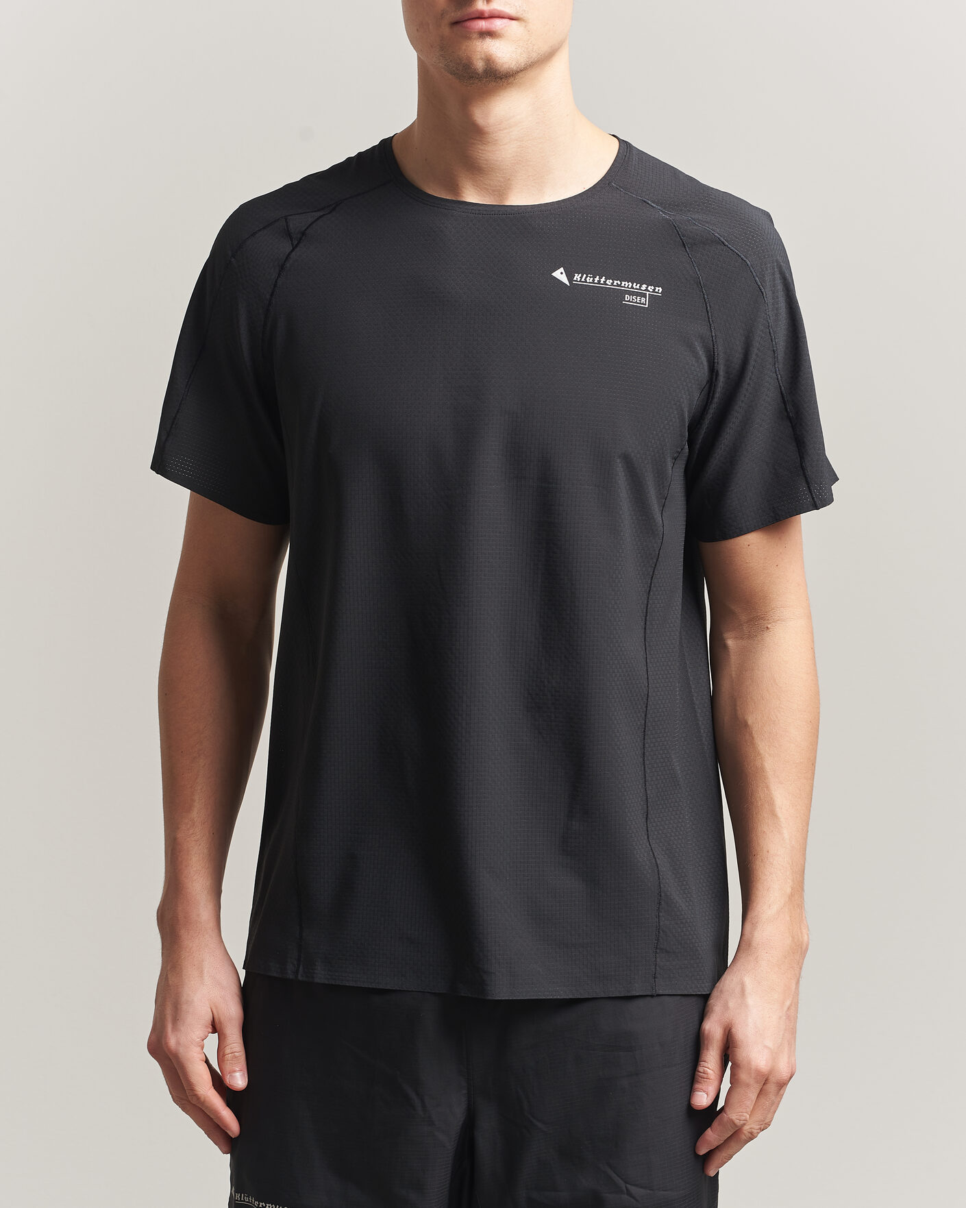 Herr | T-Shirts | Klättermusen | Diser Lightweight T-Shirt Black