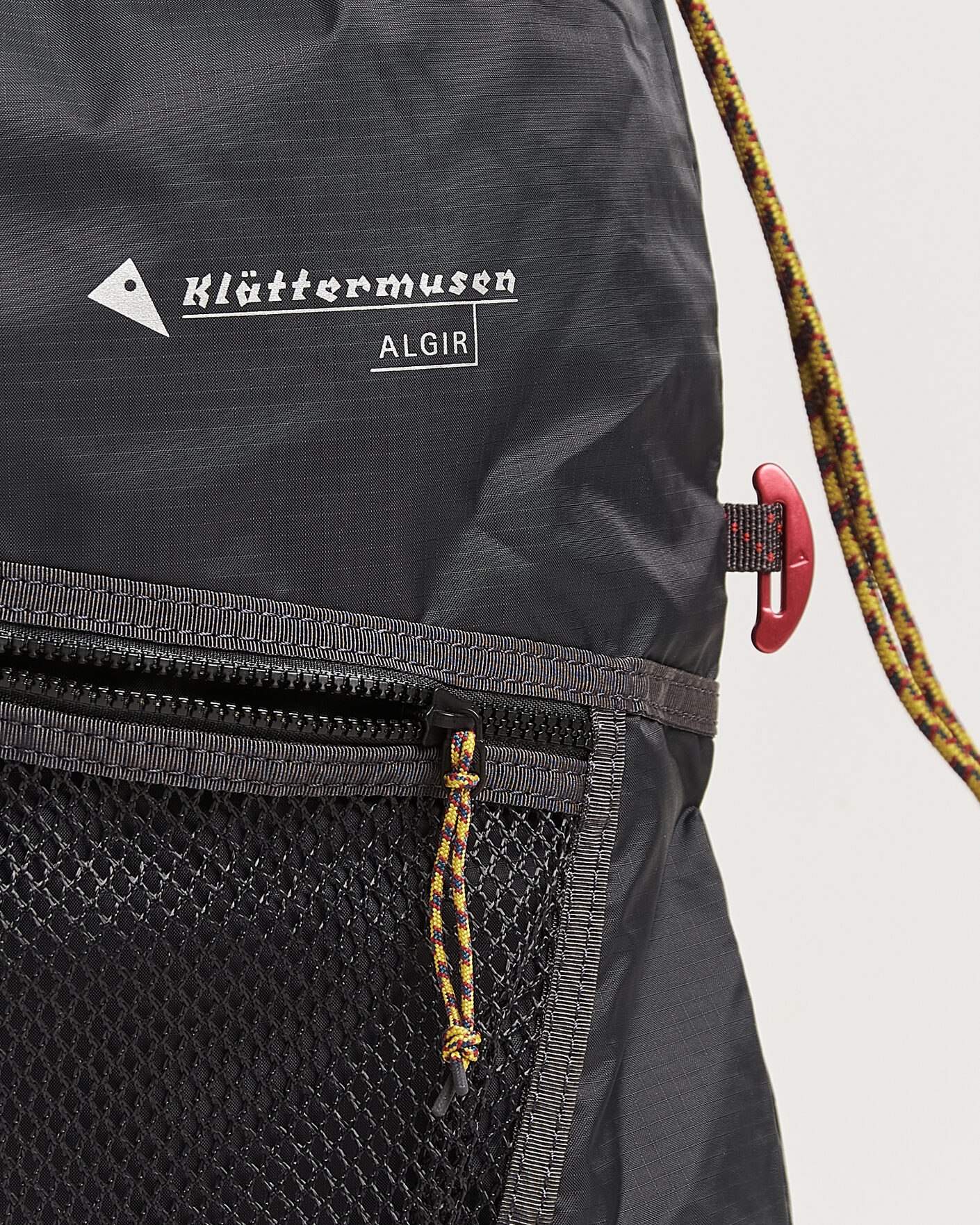 Herr | Väskor | Klättermusen | Algir Sack Pack Raven