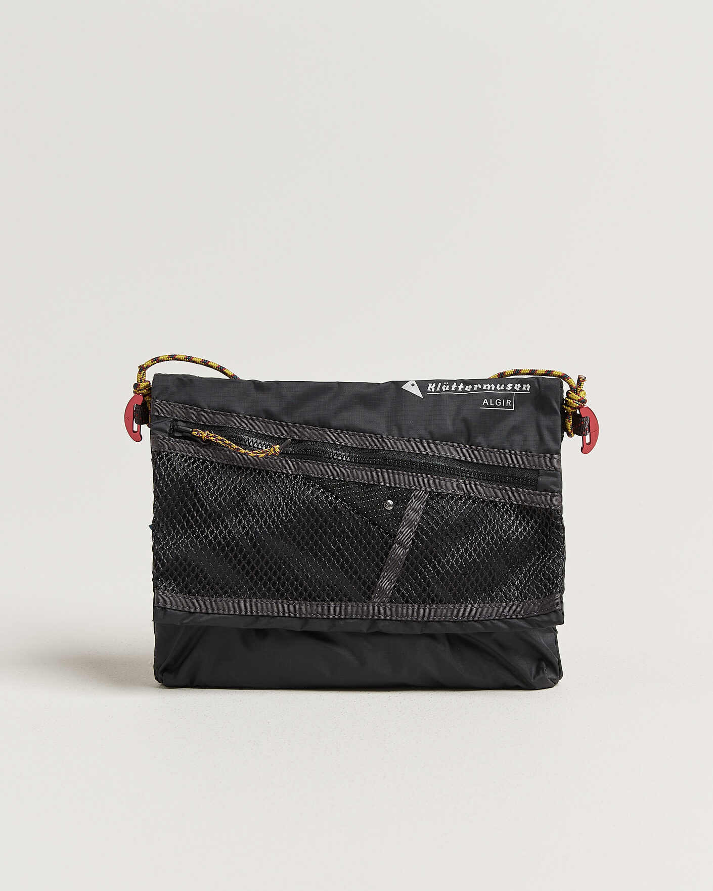 Herr | Väskor | Klättermusen | Algir Foldover Bag Raven