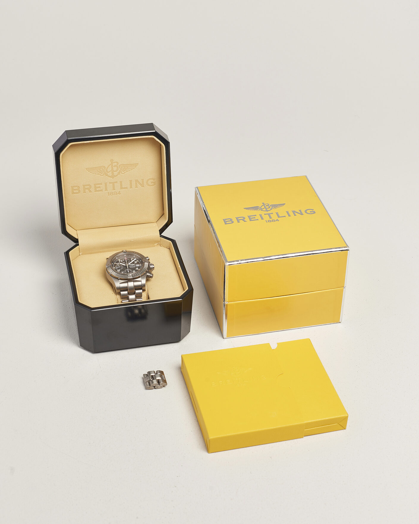 Herr | Pre-Owned & Vintage Watches | Breitling Pre-Owned | Avenger Titanium Chrono 