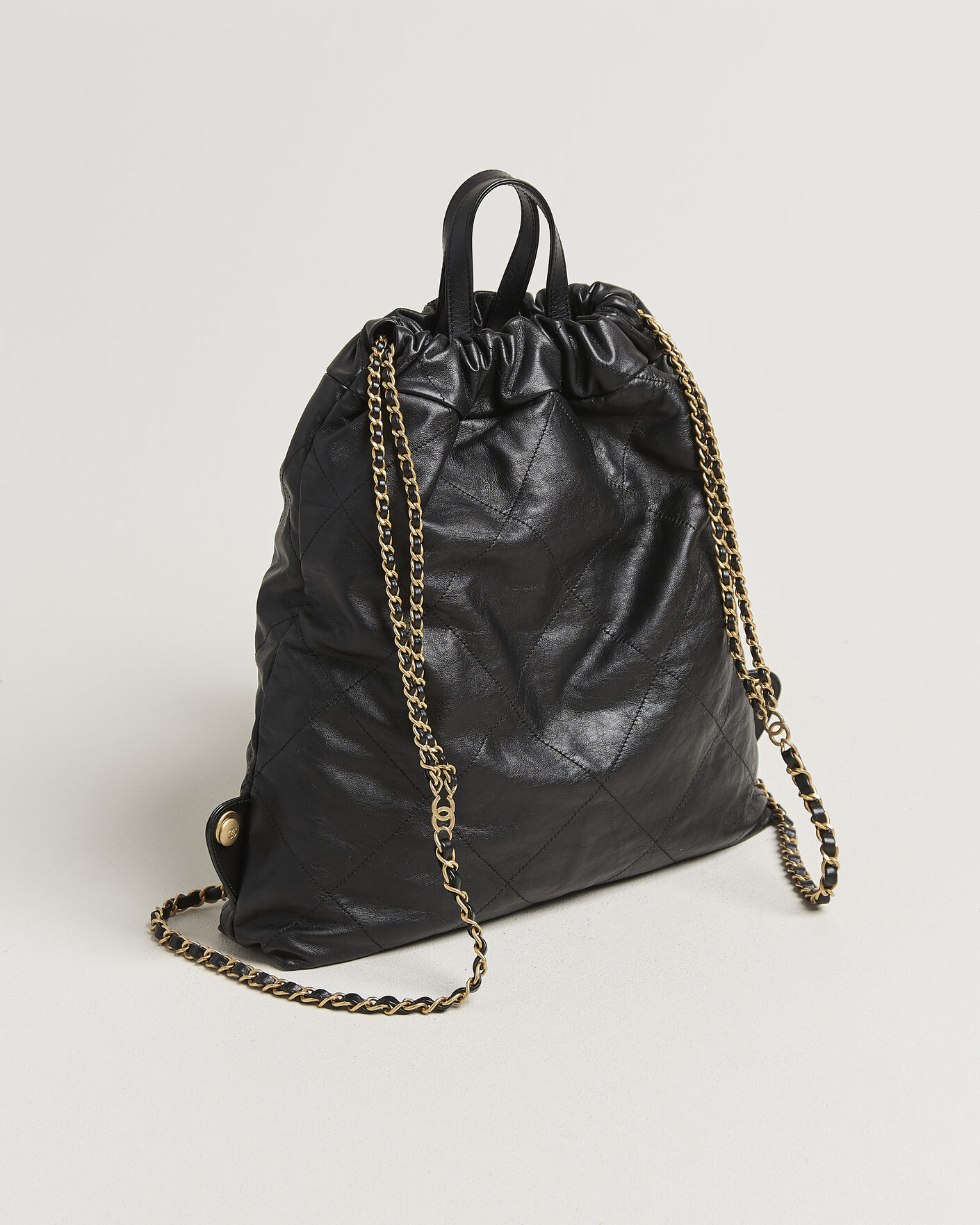 Herr | Pre-Owned & Vintage Bags | Chanel Pre-Owned | Chanel 22 Backpack Black