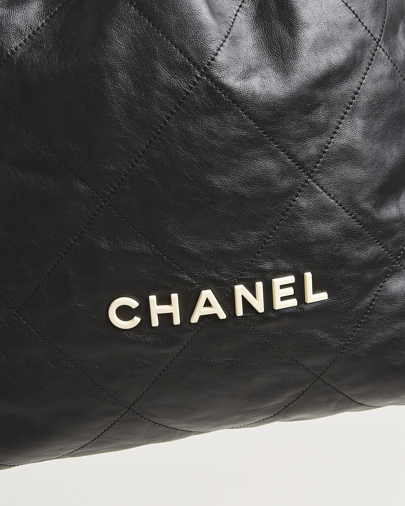 Herr | Pre-Owned & Vintage Bags | Chanel Pre-Owned | Chanel 22 Backpack Black