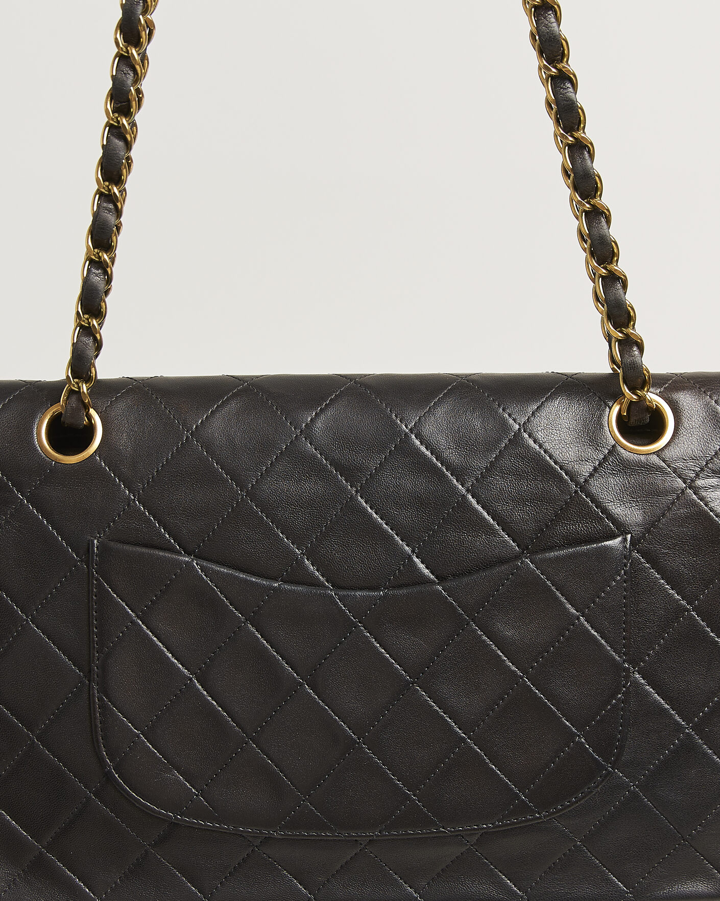Herr | Pre-Owned & Vintage Bags | Chanel Pre-Owned | Classic Medium Double Flap Bag Black