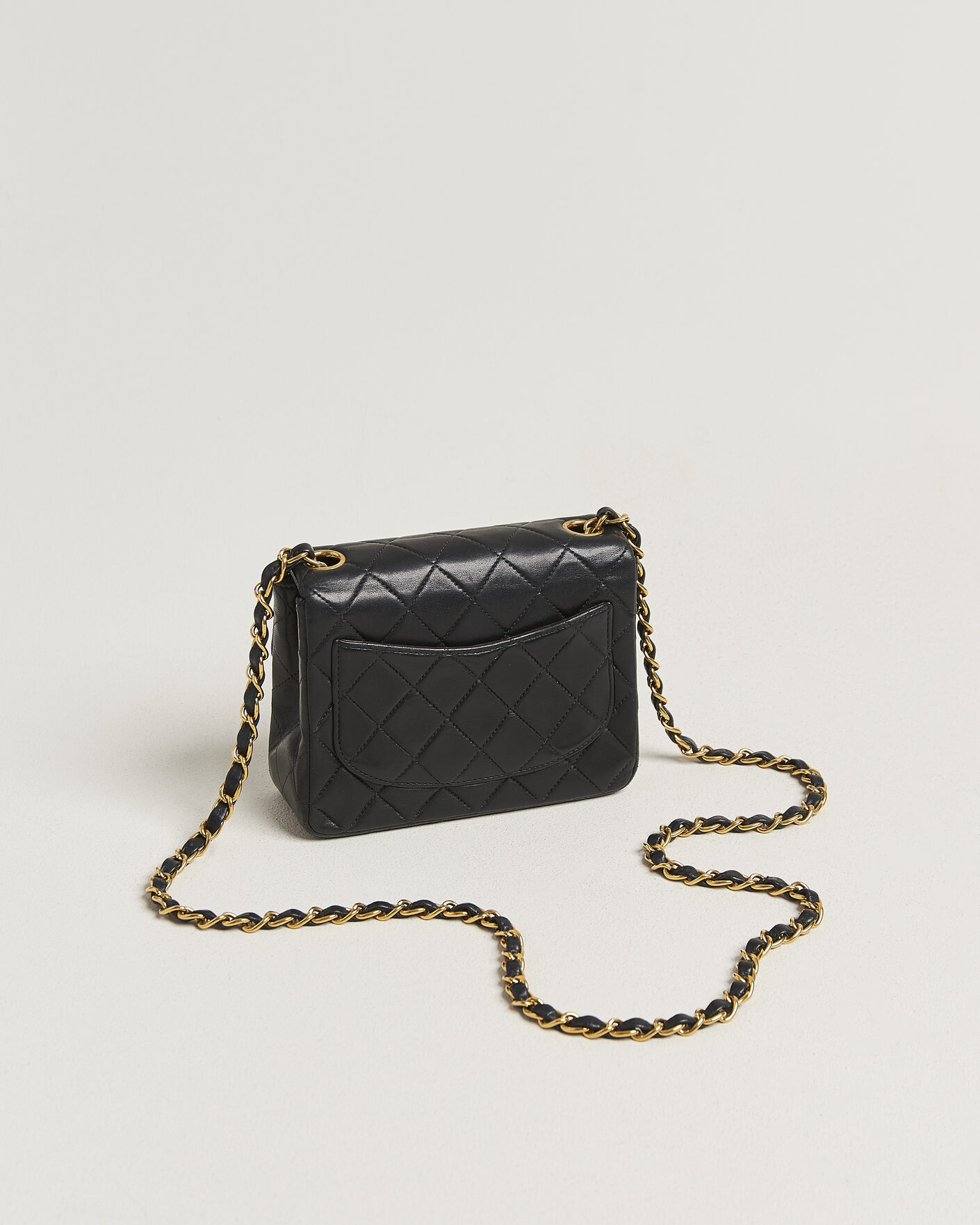 Herr | Pre-Owned & Vintage Bags | Chanel Pre-Owned | Classic Mini Single Flap Square Bag Black