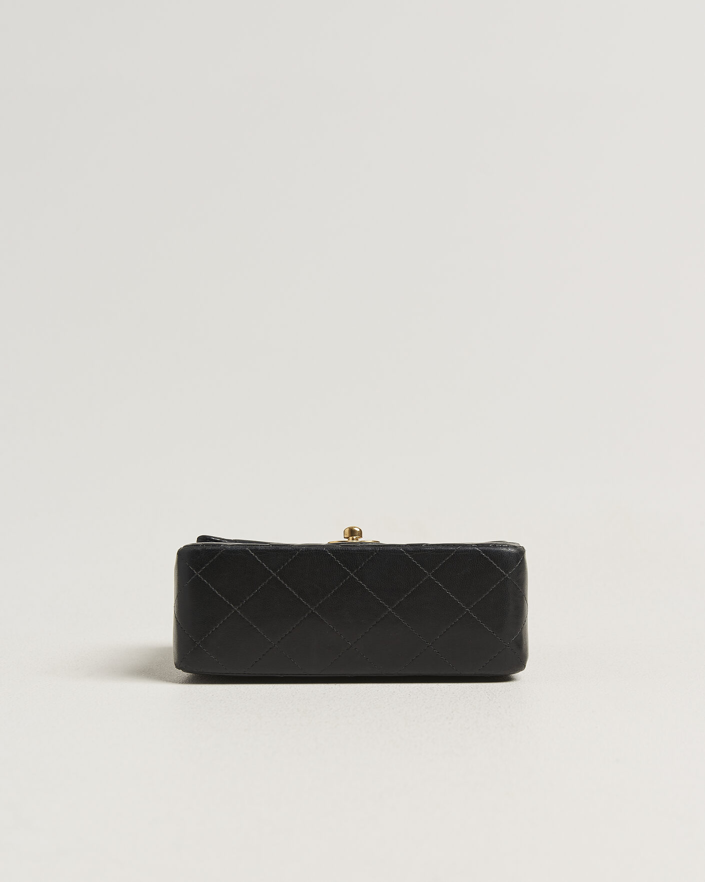 Herr | Pre-Owned & Vintage Bags | Chanel Pre-Owned | Classic Mini Single Flap Square Bag Black