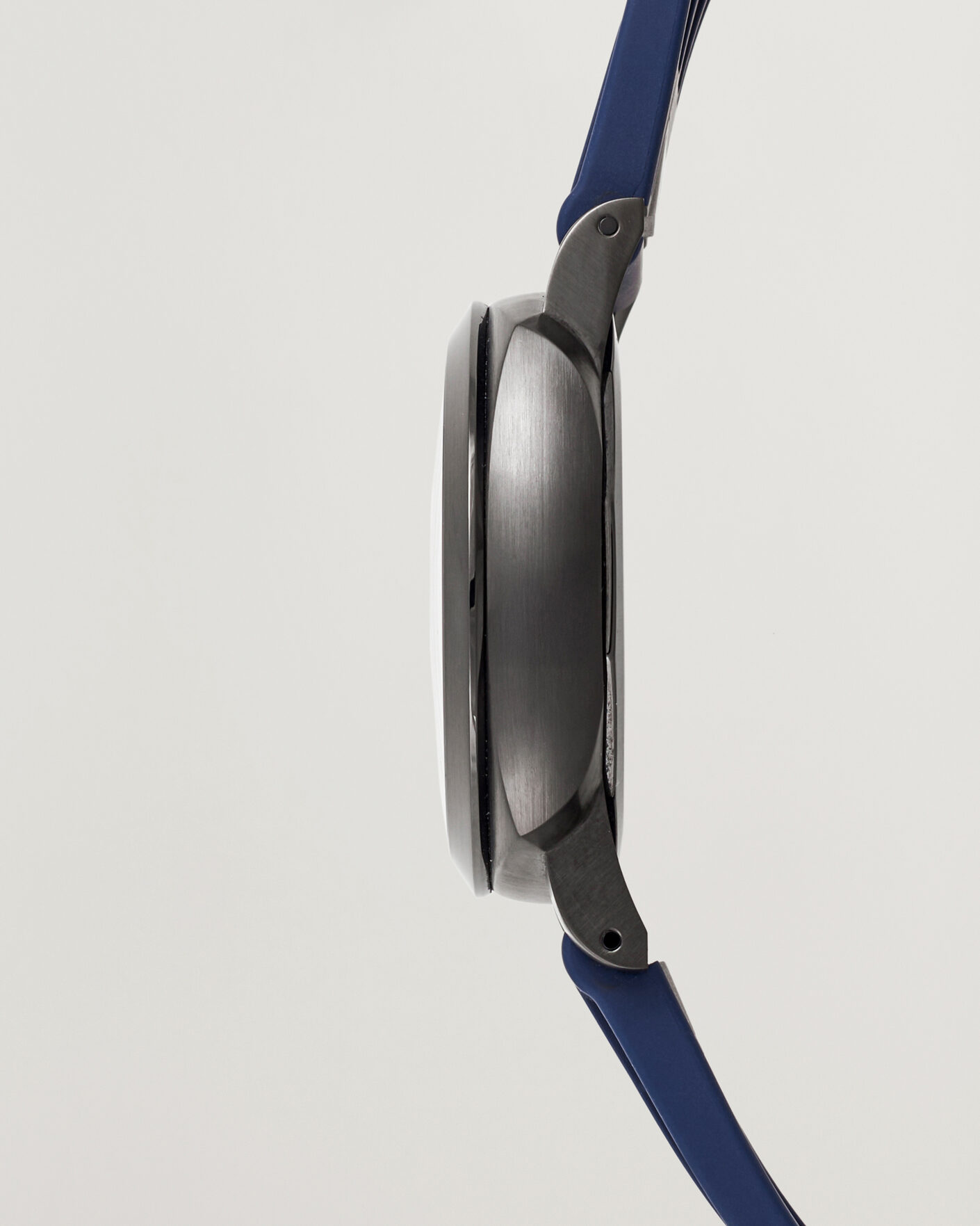 Herr | Pre-Owned & Vintage Watches | Panerai Pre-Owned | Luna Rossa 40 