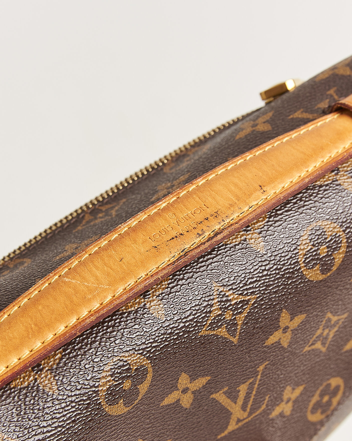Herr | Pre-Owned & Vintage Bags | Louis Vuitton Pre-Owned | Pochette Métis Monogram