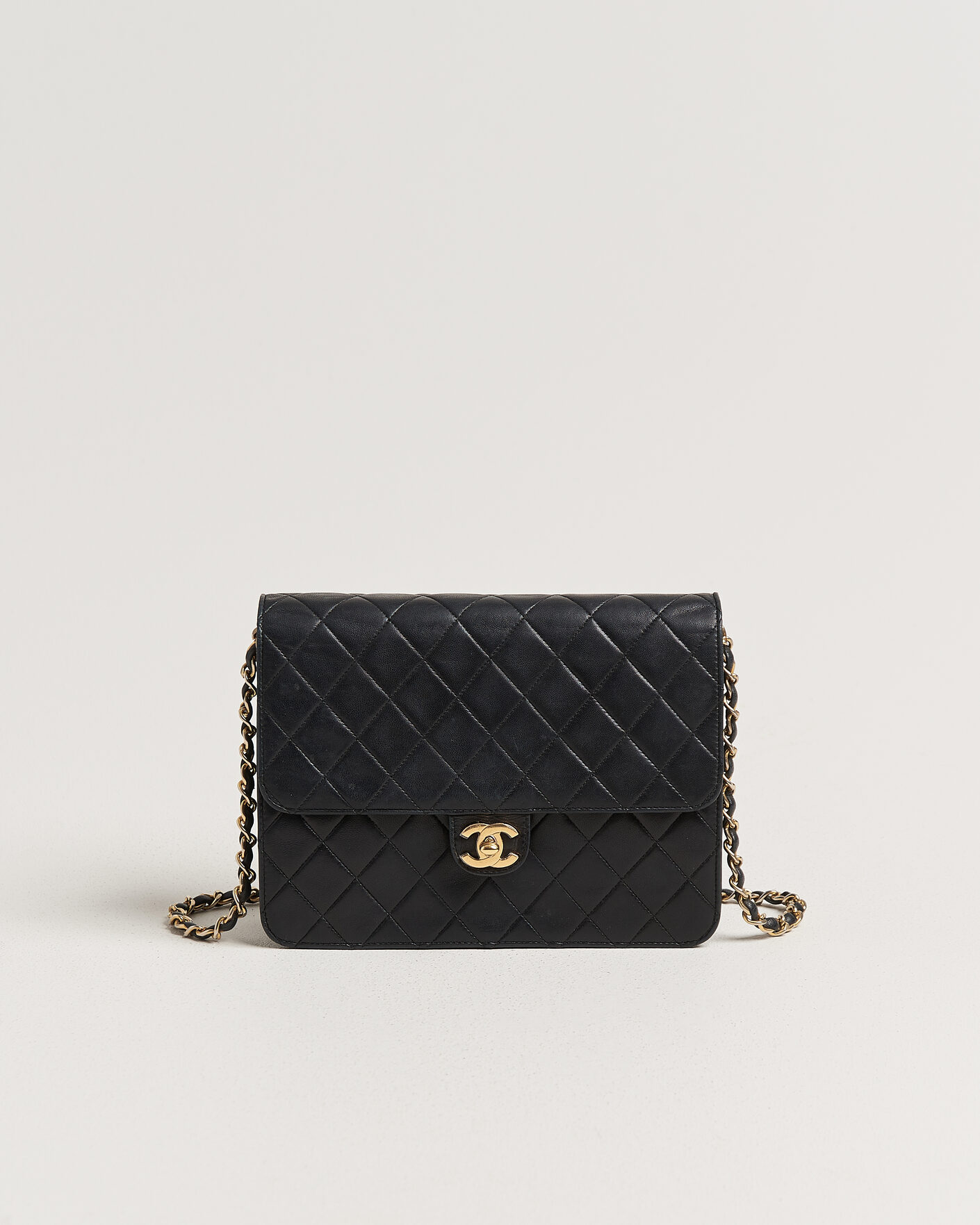 Herr | Pre-Owned & Vintage Bags | Chanel Pre-Owned | Single Flap Bag Black