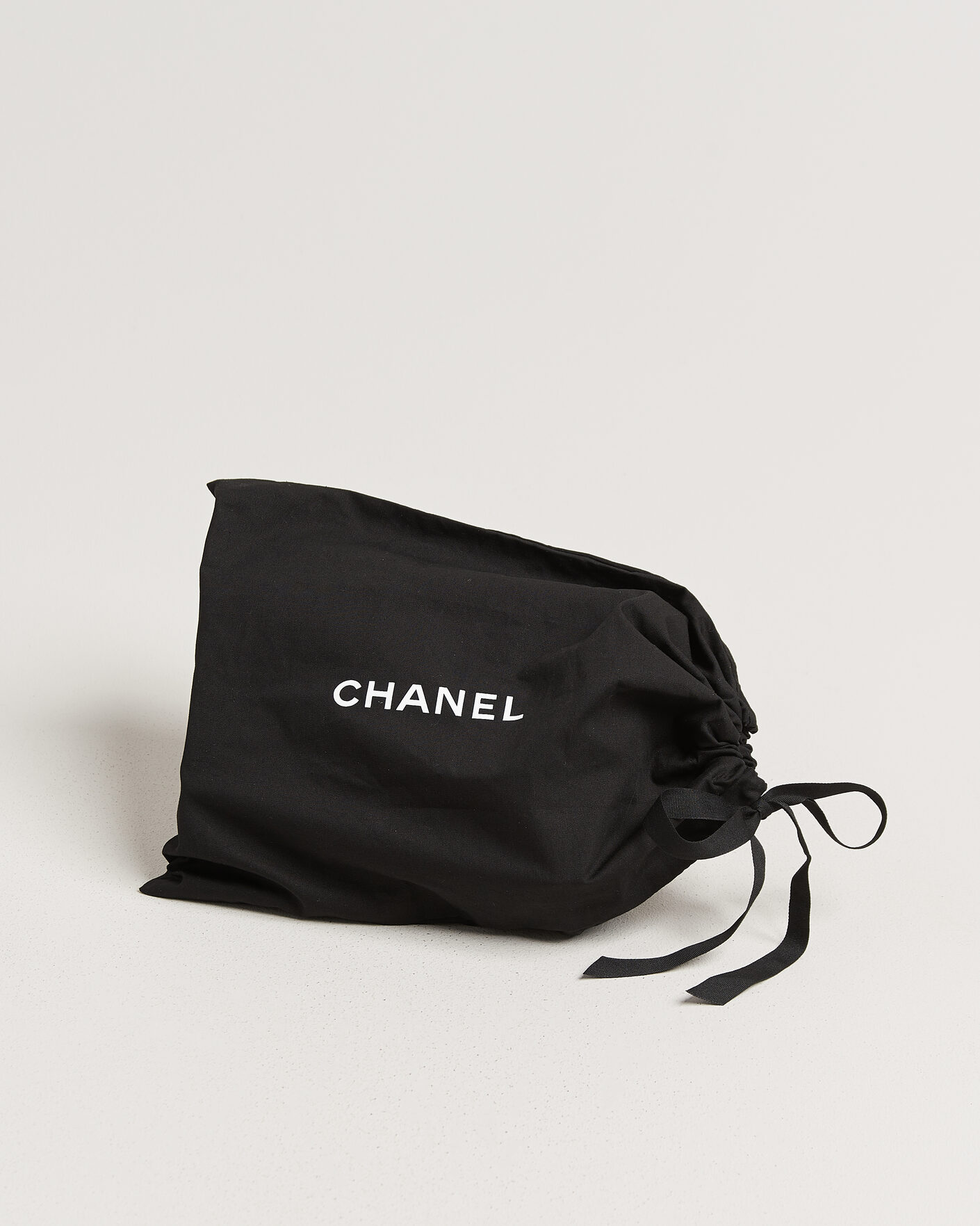 Herr | Pre-Owned & Vintage Bags | Chanel Pre-Owned | Single Flap Bag Black