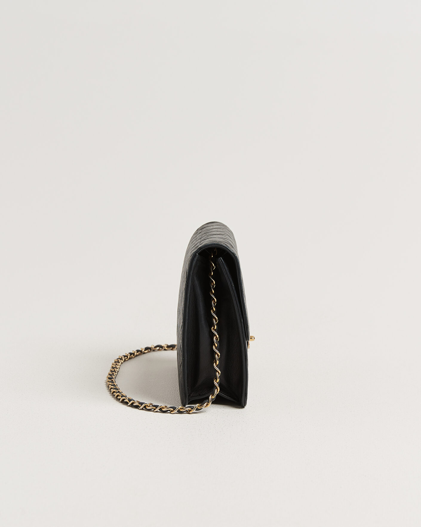 Herr | Pre-Owned & Vintage Bags | Chanel Pre-Owned | Single Flap Bag Black