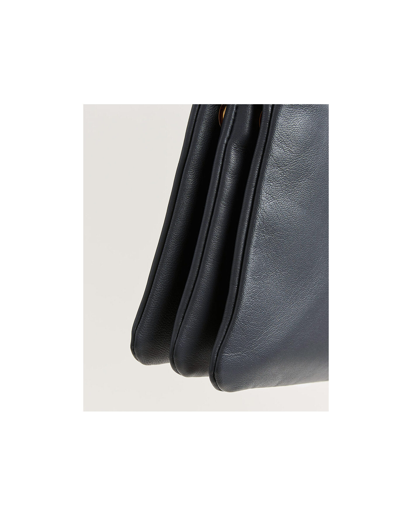 Herr | Pre-Owned & Vintage Bags | Celine Pre-Owned | Trio Bag Small Leather Grey