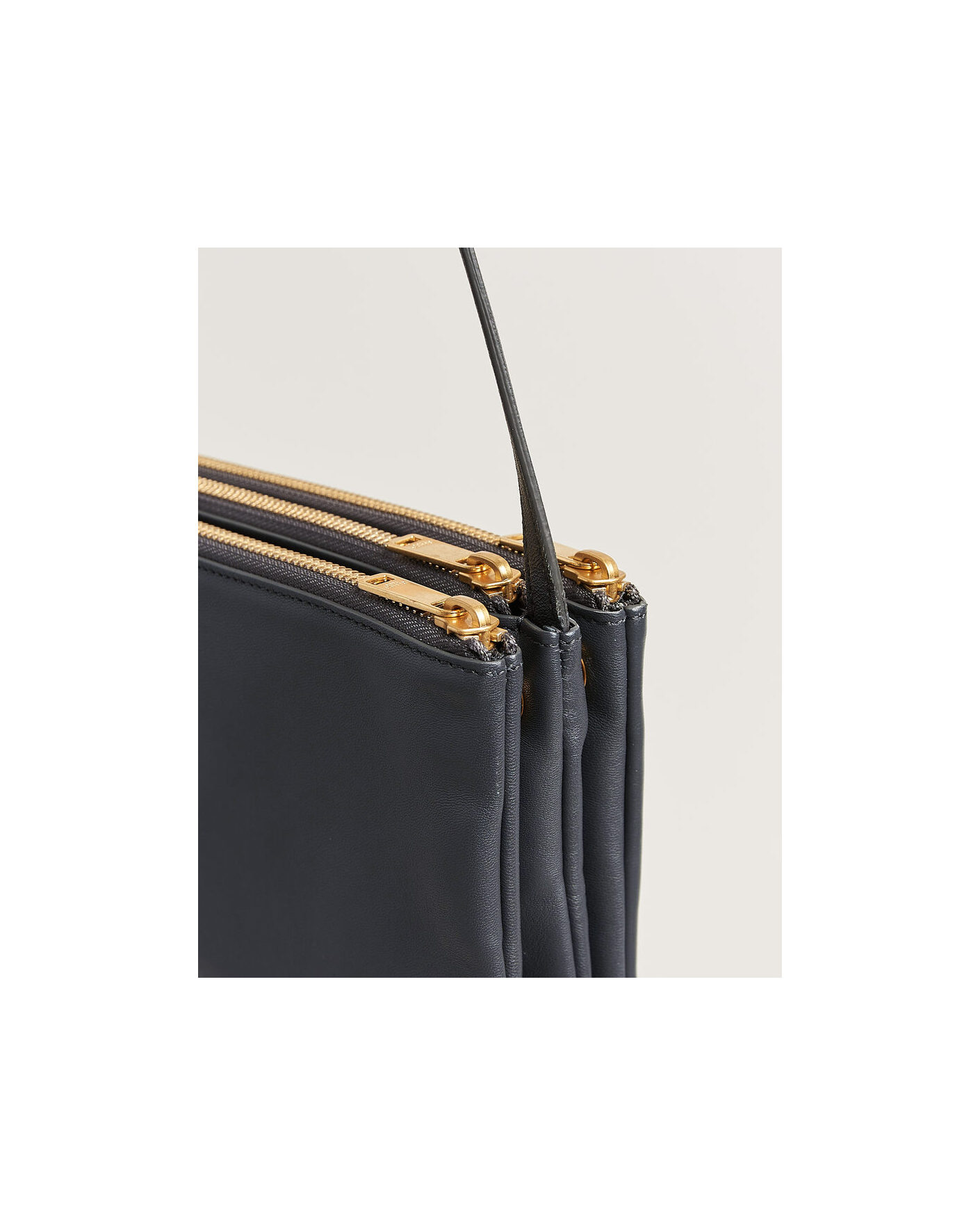 Herr | Pre-Owned & Vintage Bags | Celine Pre-Owned | Trio Bag Small Leather Grey