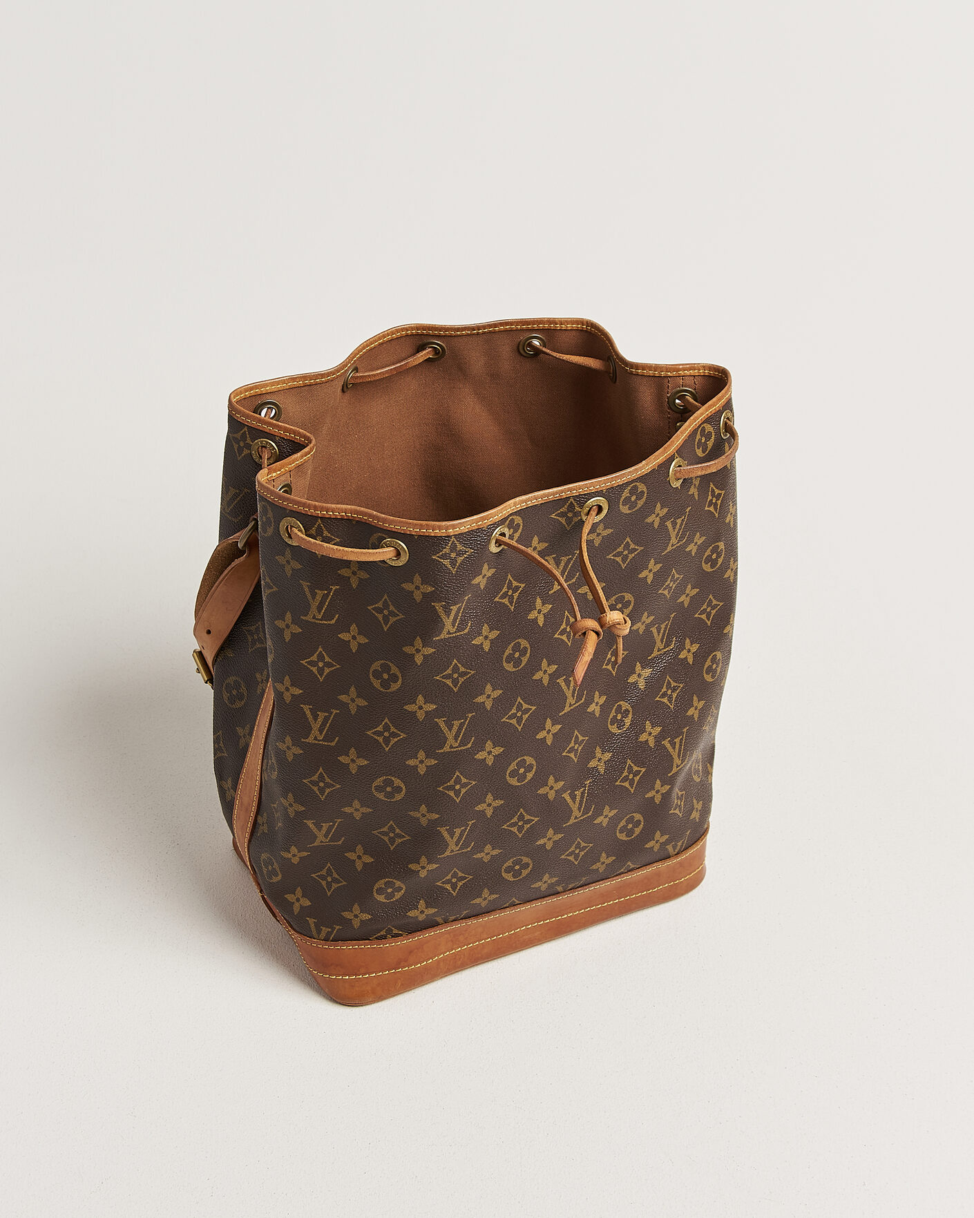 Herr | Pre-Owned & Vintage Bags | Louis Vuitton Pre-Owned | Noé Monogram