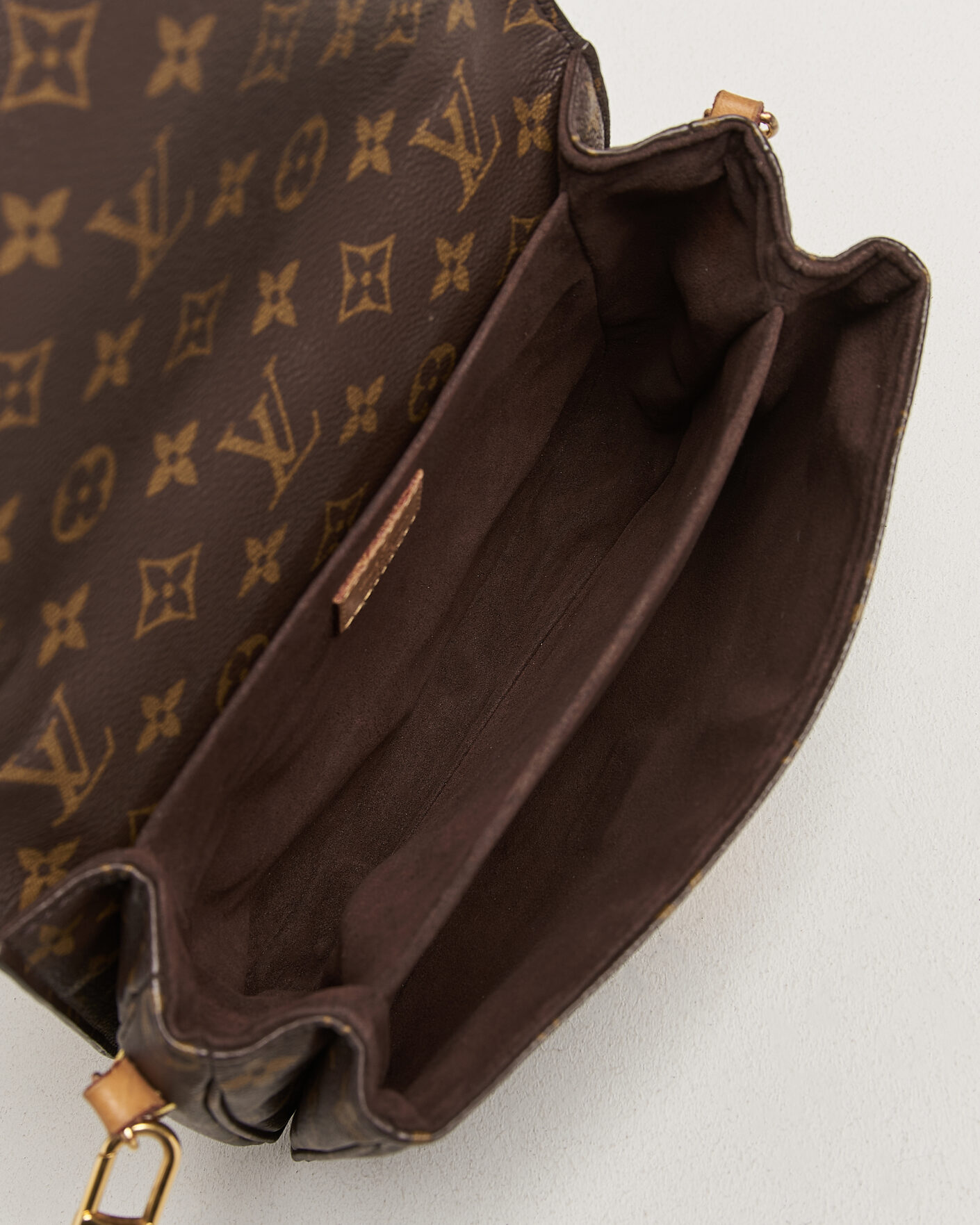 Herr | Pre-Owned & Vintage Bags | Louis Vuitton Pre-Owned | Pochette Métis Monogram