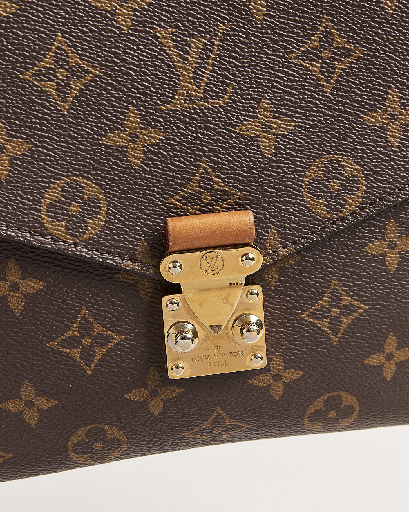 Herr | Pre-Owned & Vintage Bags | Louis Vuitton Pre-Owned | Pochette Métis Monogram