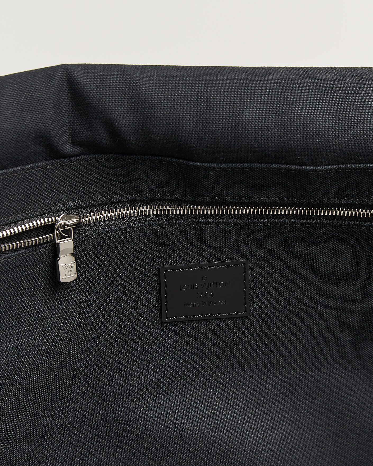 Herr | Pre-Owned & Vintage Bags | Louis Vuitton Pre-Owned | Roadster 50 Damier Graphite