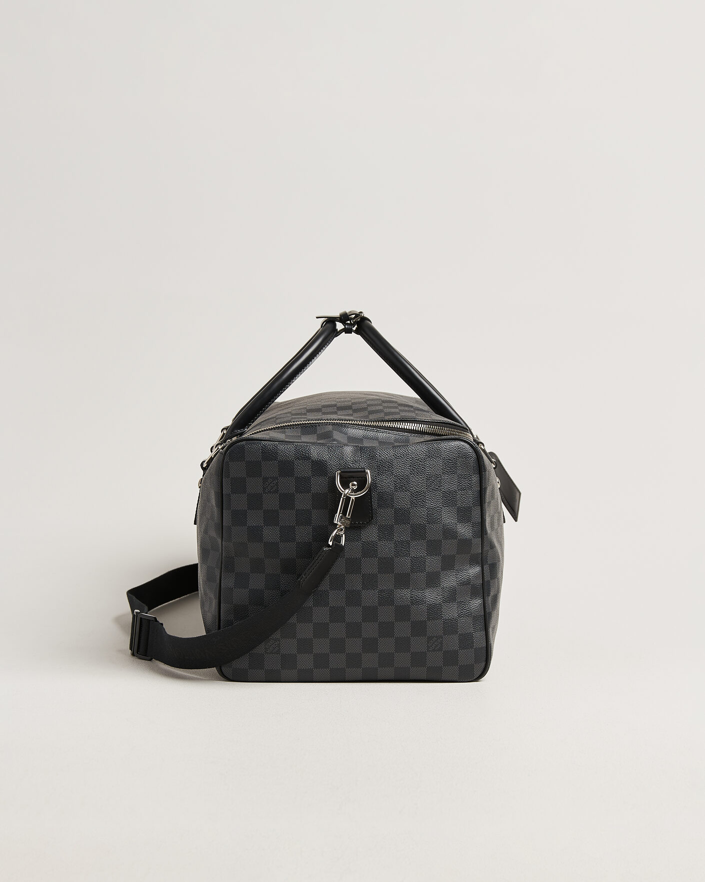 Herr | Pre-Owned & Vintage Bags | Louis Vuitton Pre-Owned | Roadster 50 Damier Graphite
