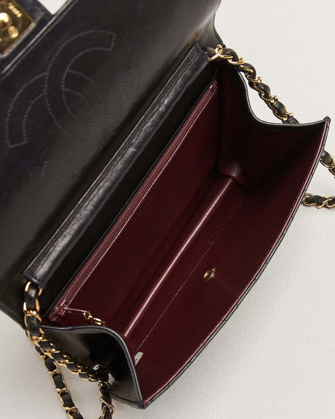 Herr | Pre-Owned & Vintage Bags | Chanel Pre-Owned | Single Flap Bag Black