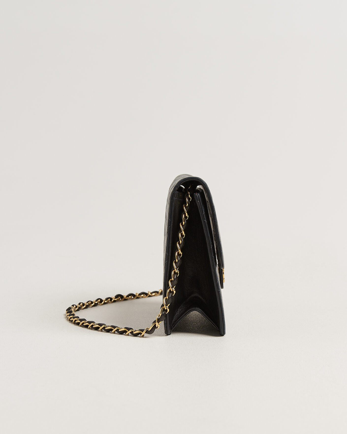 Herr | Pre-Owned & Vintage Bags | Chanel Pre-Owned | Single Flap Bag Black