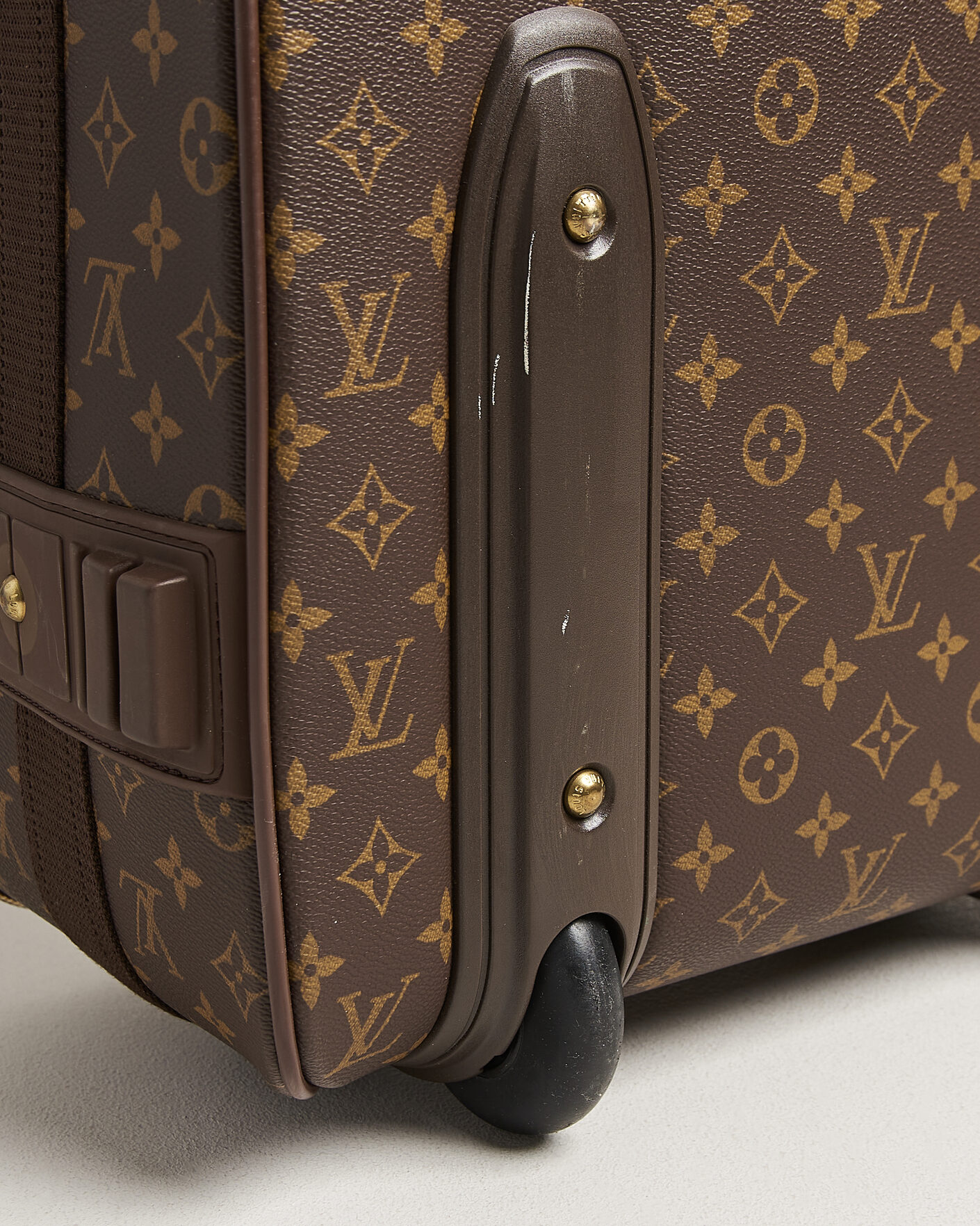 Herr | Pre-Owned & Vintage Bags | Louis Vuitton Pre-Owned | Pegase 55 Trolley Case Monogram