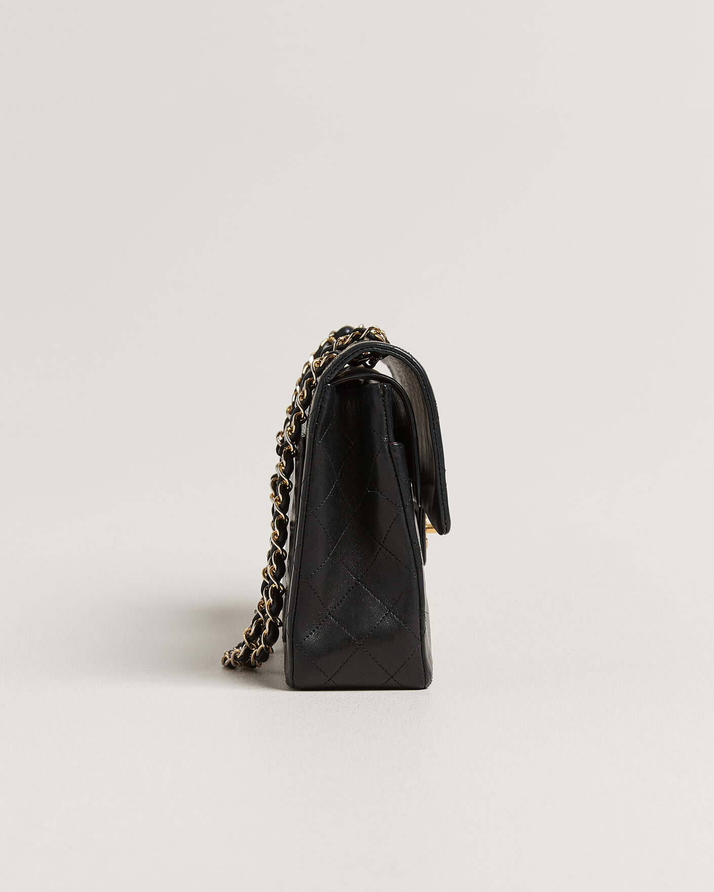 Herr | Pre-Owned & Vintage Bags | Chanel Pre-Owned | Classic Medium Square Double Flap Bag Lambskin Black