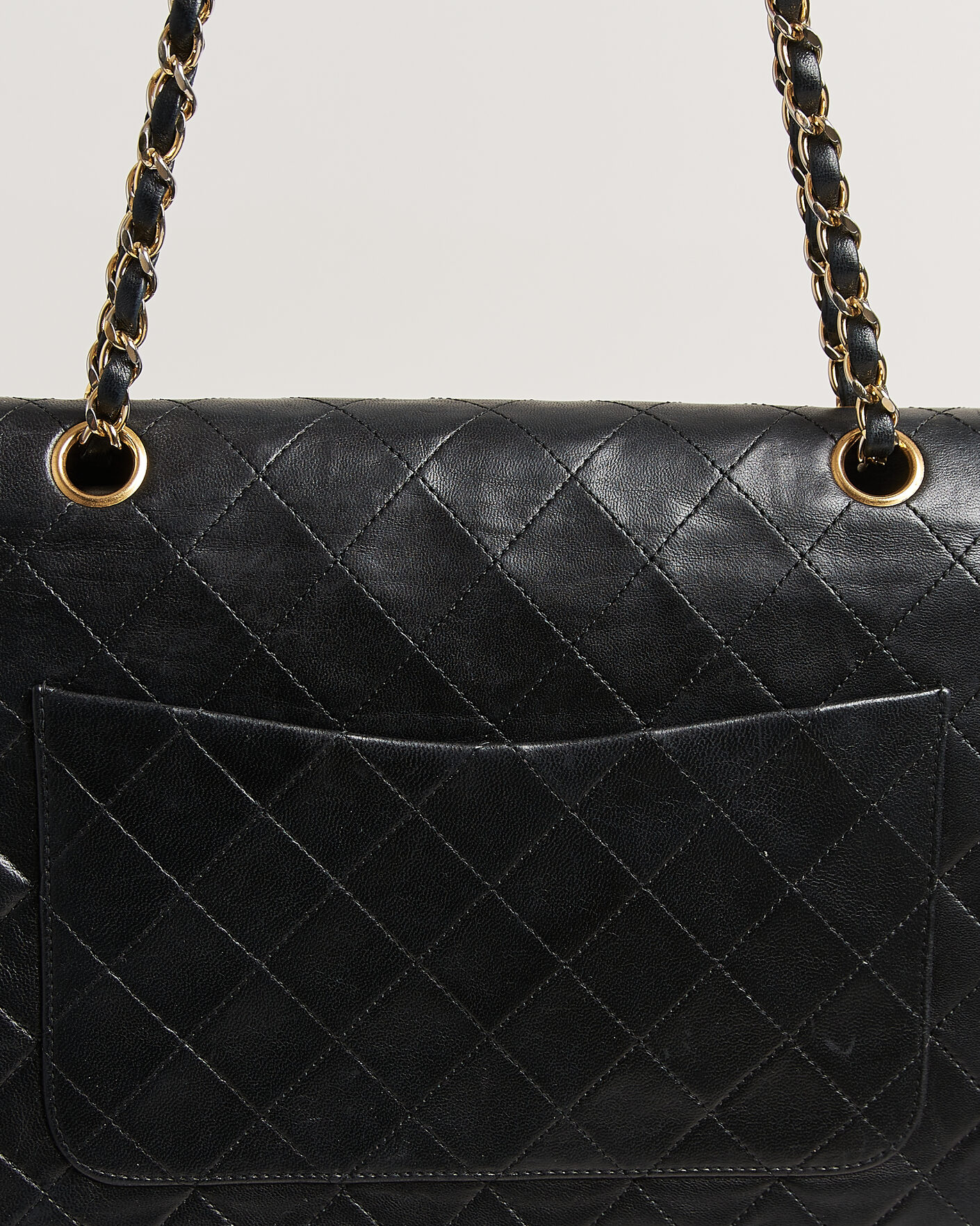 Herr | Pre-Owned & Vintage Bags | Chanel Pre-Owned | Classic Medium Square Double Flap Bag Lambskin Black