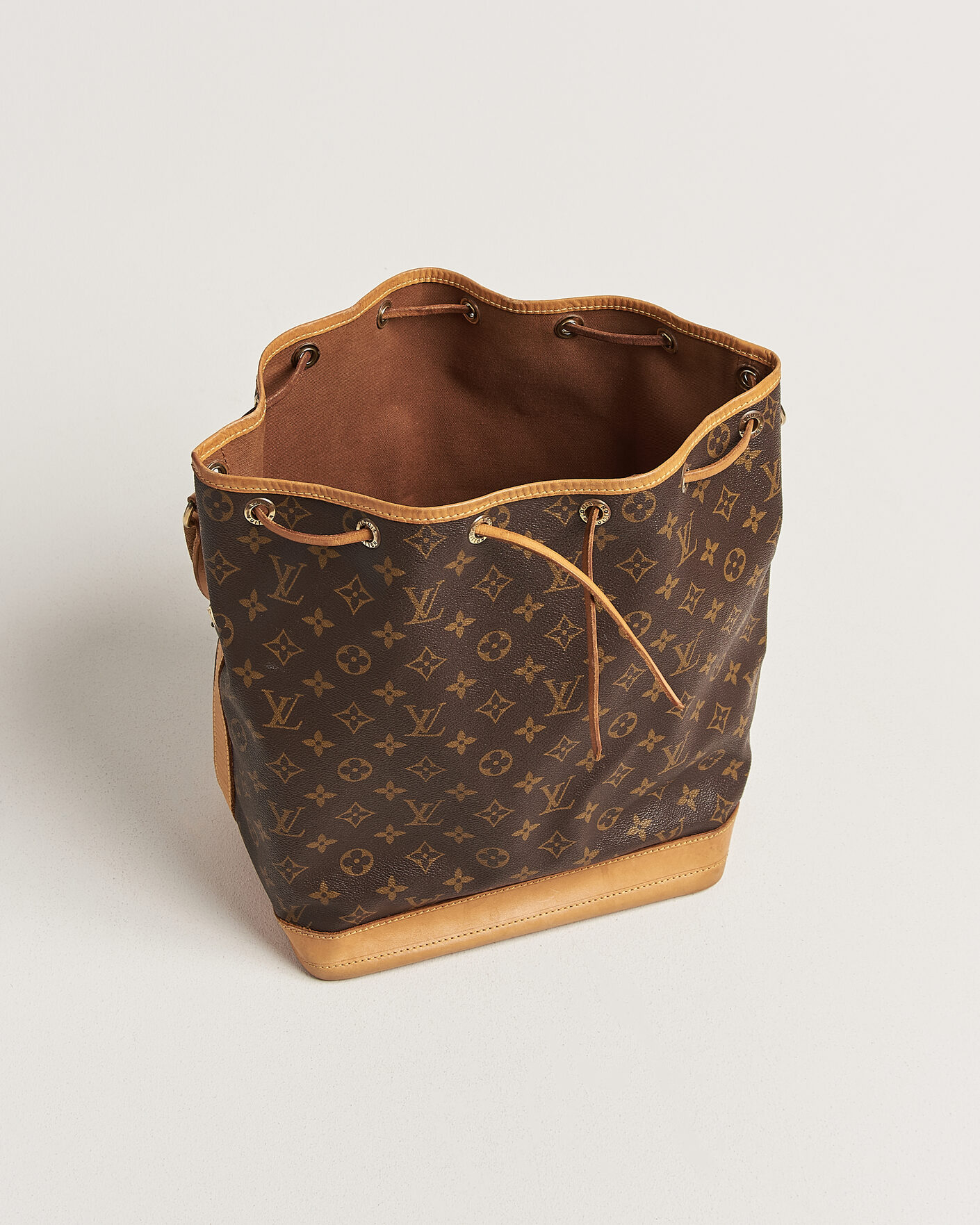 Herr | Pre-Owned & Vintage Bags | Louis Vuitton Pre-Owned | Noé Monogram