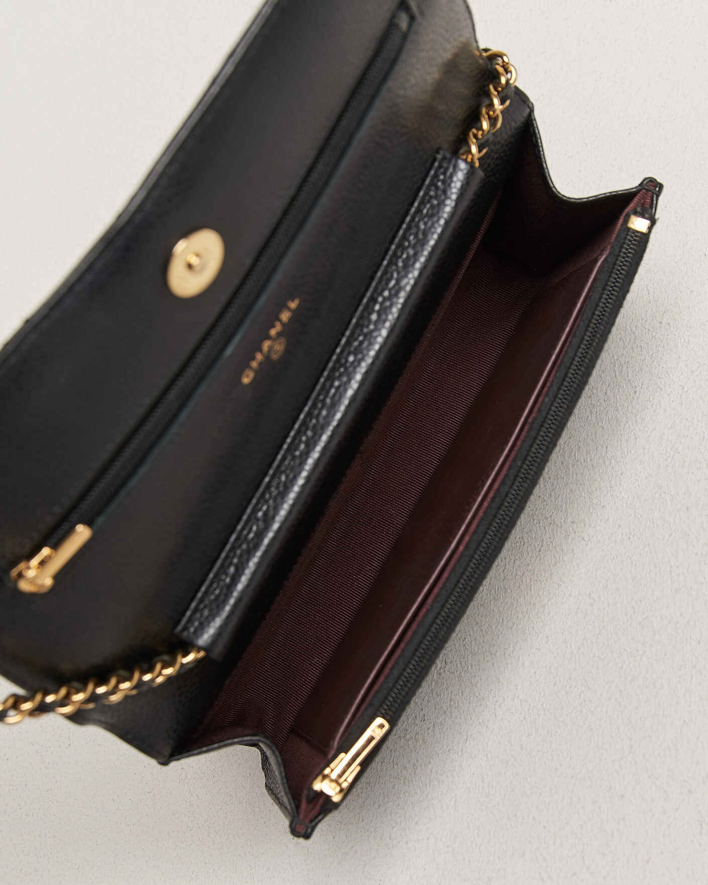 Herr | Pre-Owned & Vintage Bags | Chanel Pre-Owned | Wallet On Chain Caviar Leather Black