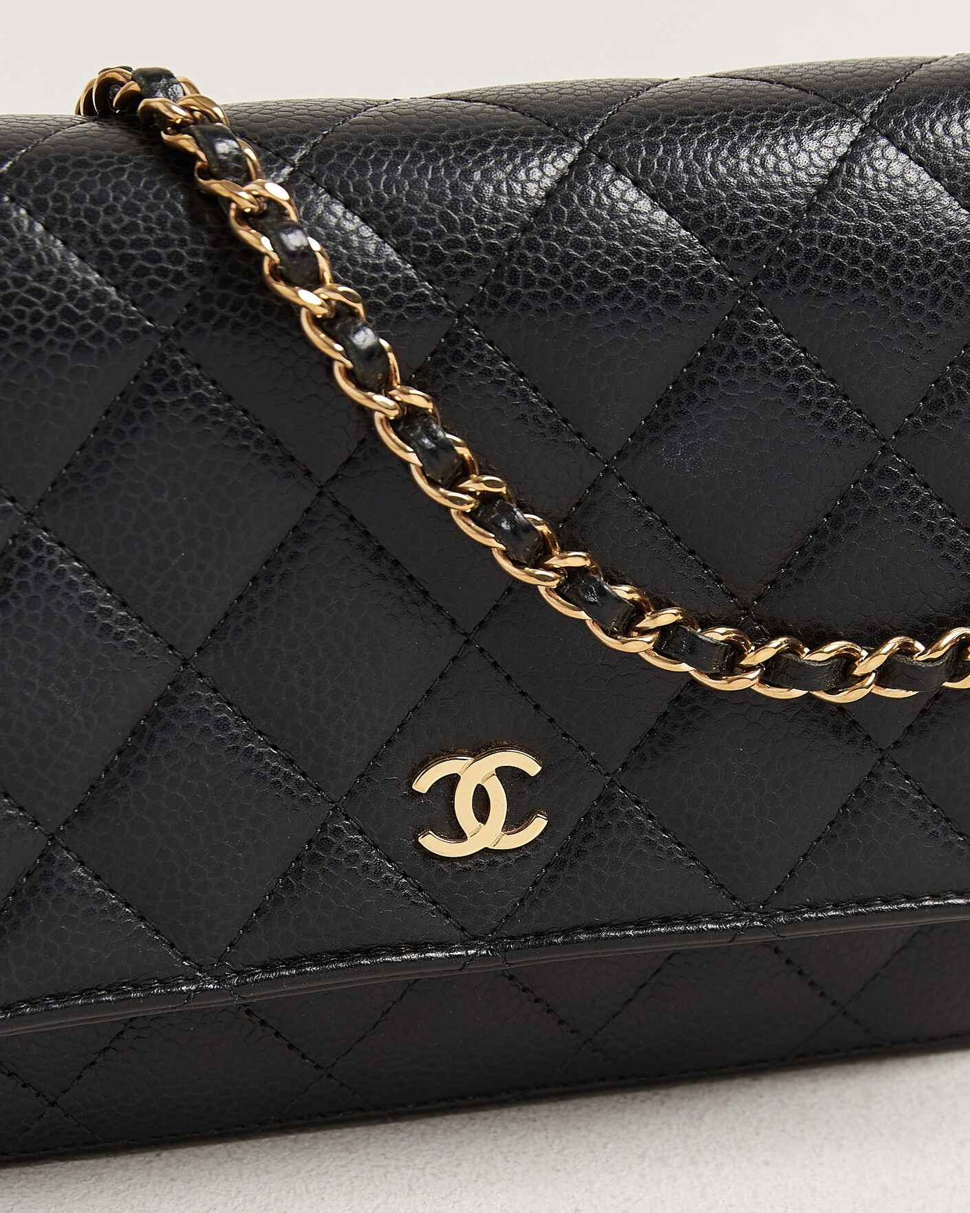 Herr | Pre-Owned & Vintage Bags | Chanel Pre-Owned | Wallet On Chain Caviar Leather Black