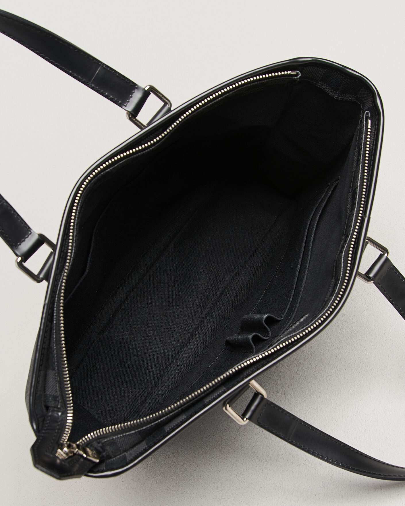 Herr | Pre-Owned & Vintage Bags | Louis Vuitton Pre-Owned | Tadao Tote bag PM Damier Graphite