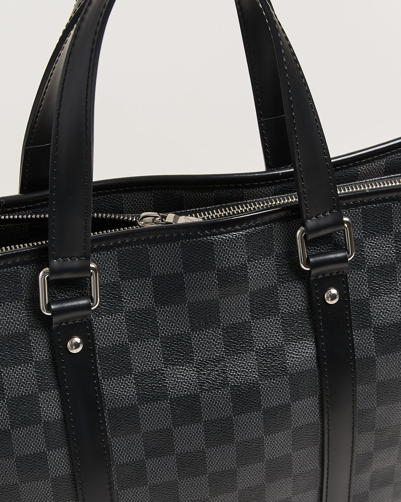 Herr | Pre-Owned & Vintage Bags | Louis Vuitton Pre-Owned | Tadao Tote bag PM Damier Graphite