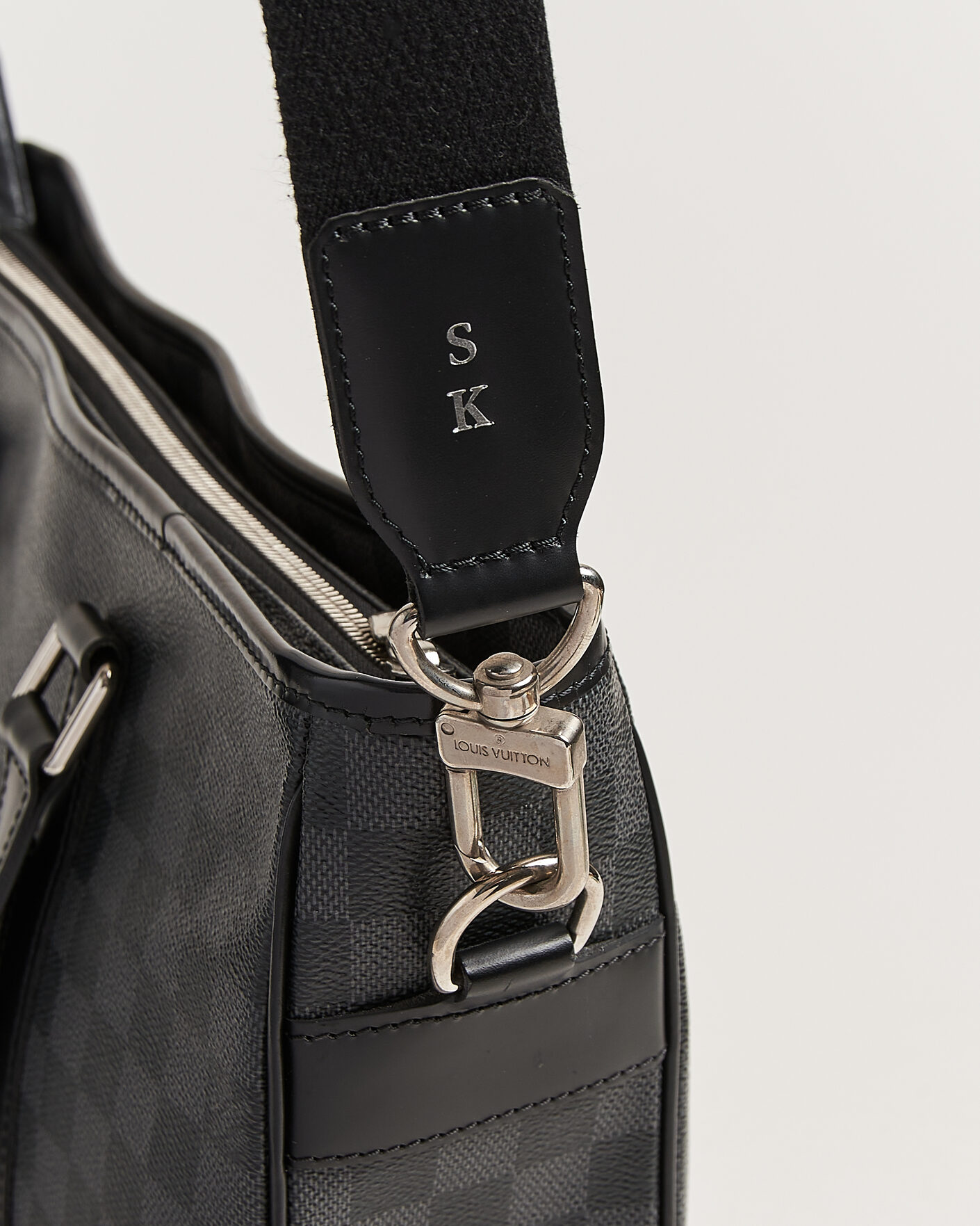 Herr | Pre-Owned & Vintage Bags | Louis Vuitton Pre-Owned | Tadao Tote bag PM Damier Graphite