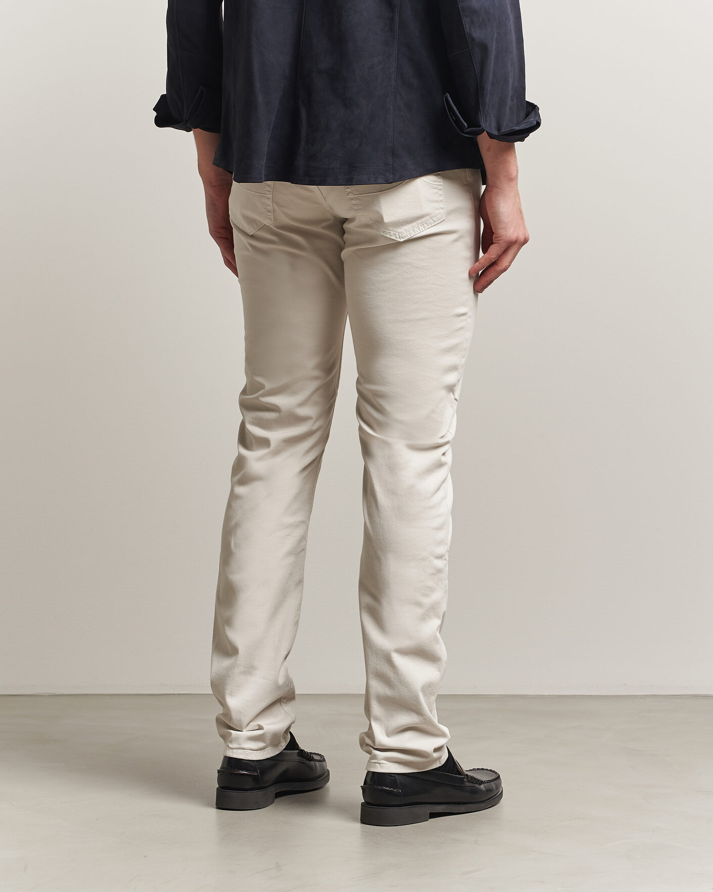 Herr | Byxor | Jacob Cohën | Bard Garment Dyed Gabardine Trousers Off White