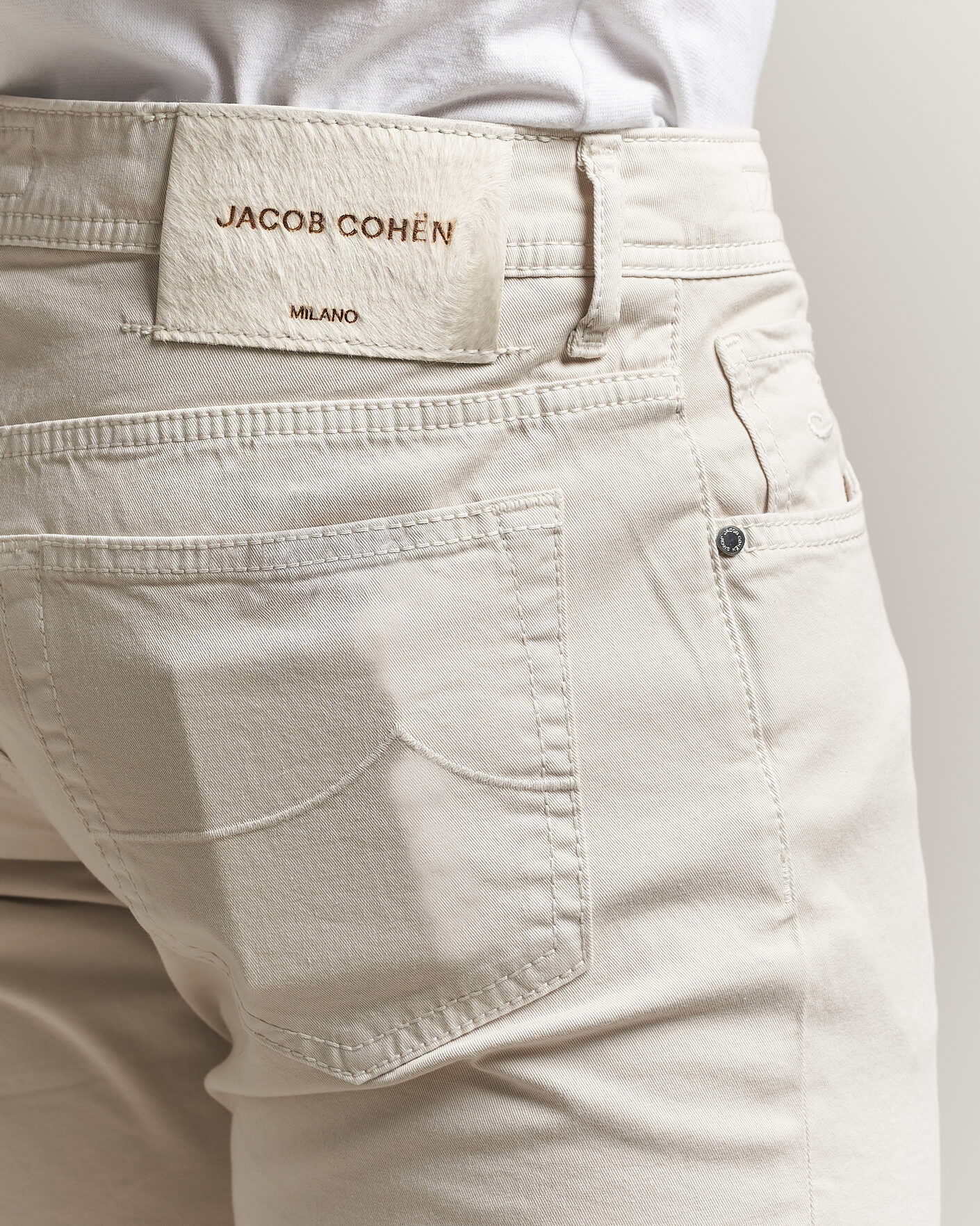 Herr | Byxor | Jacob Cohën | Bard Garment Dyed Gabardine Trousers Off White