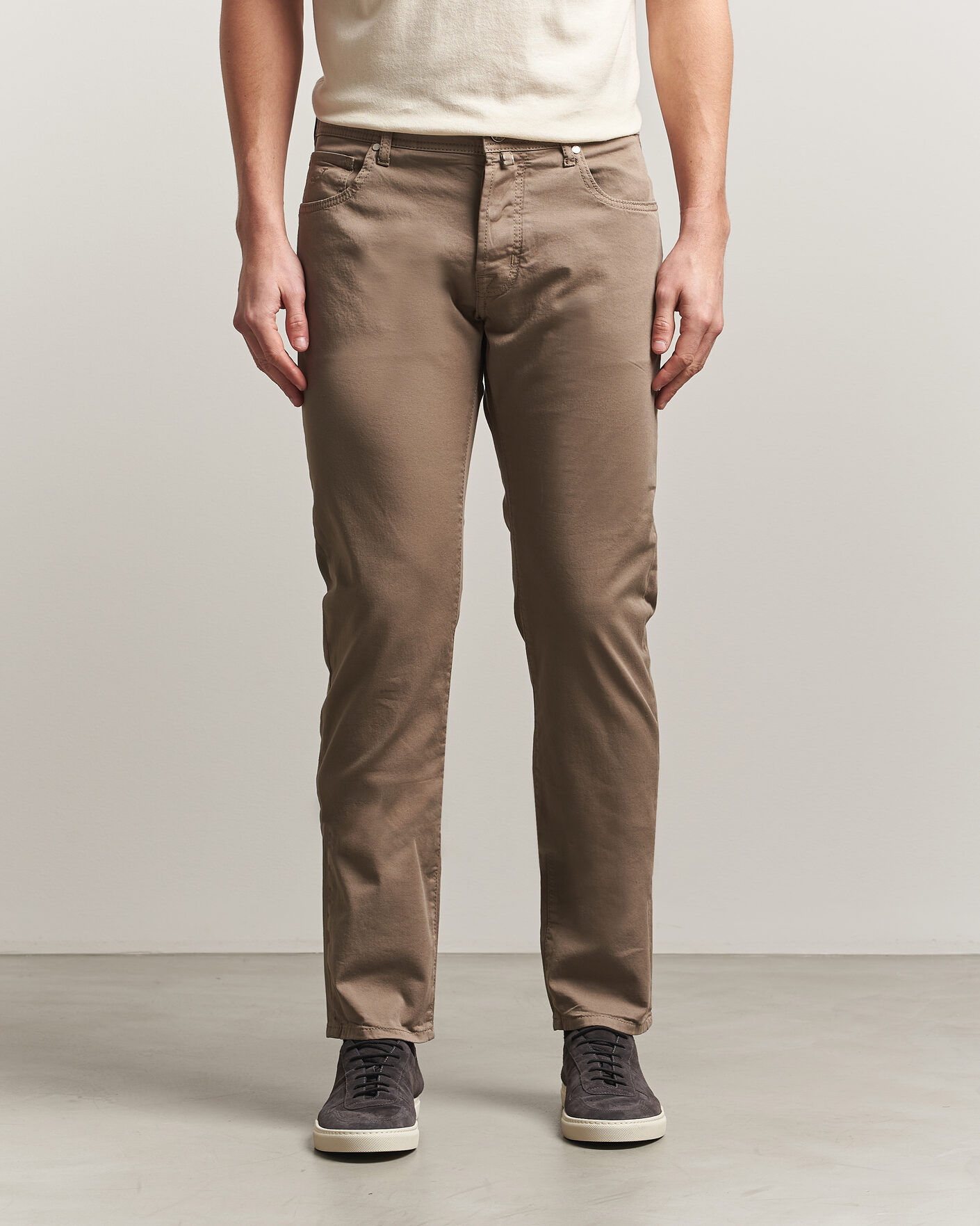 Herr | Byxor | Jacob Cohën | Bard Garment Dyed Gabardine Trousers Khaki Beige