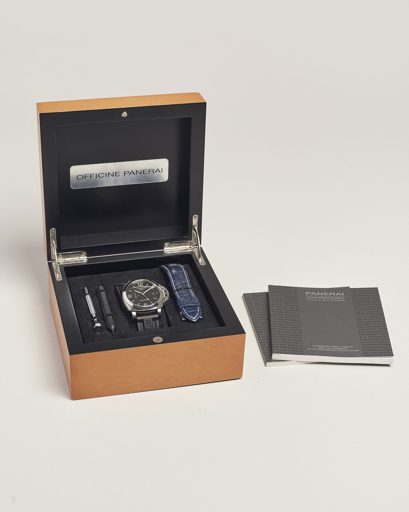 Herr | Pre-Owned & Vintage Watches | Panerai Pre-Owned | Luminor 44 1950 GMT 