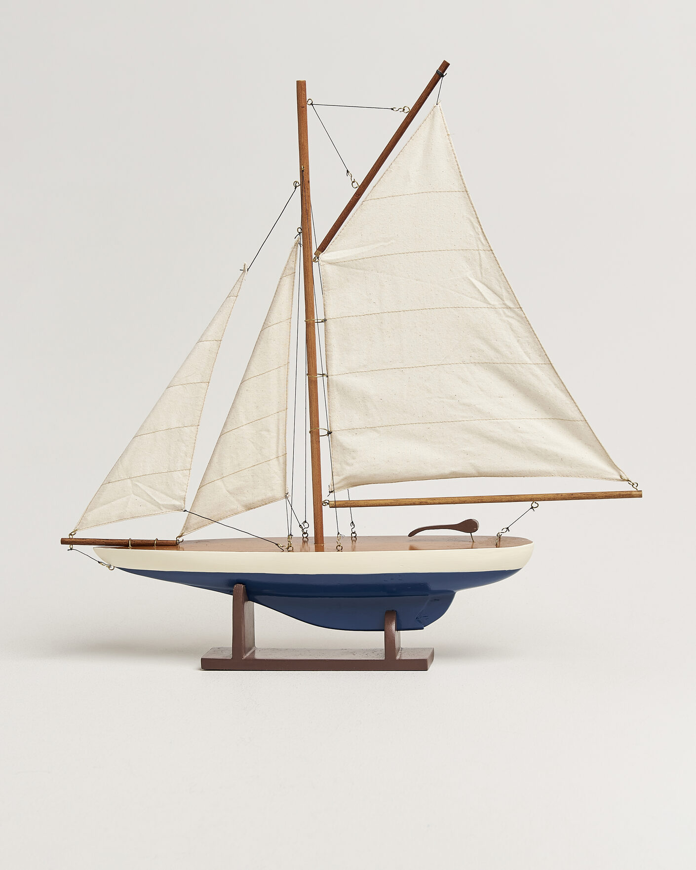 Herr | Till hemmet | Authentic Models | Mini Pond Yachts
