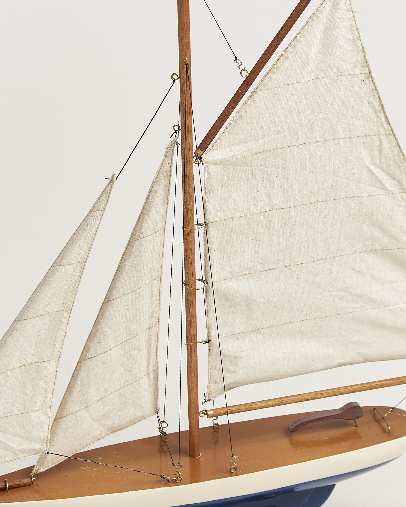 Herr | Till hemmet | Authentic Models | Mini Pond Yachts