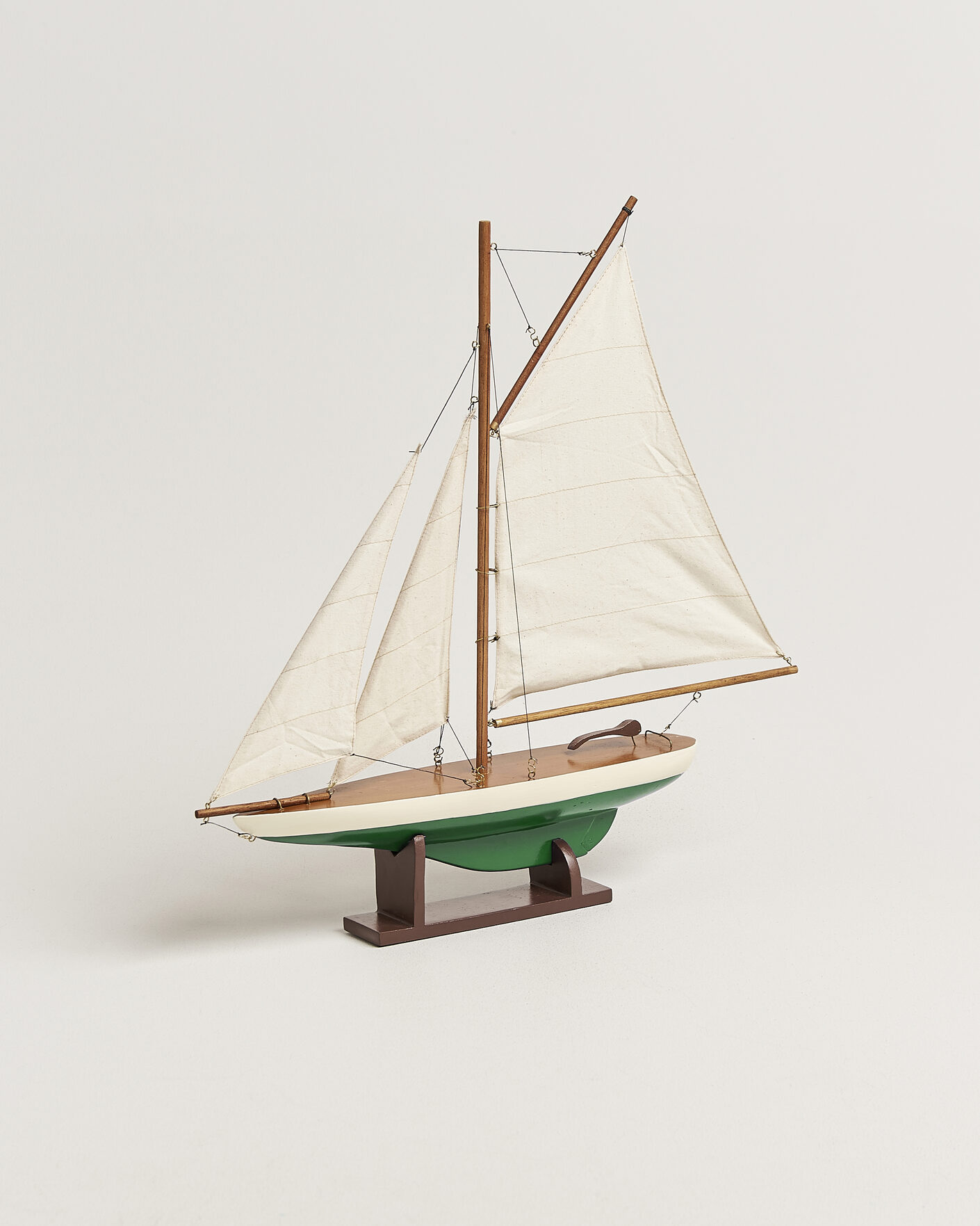 Herr | Till hemmet | Authentic Models | Mini Pond Yachts