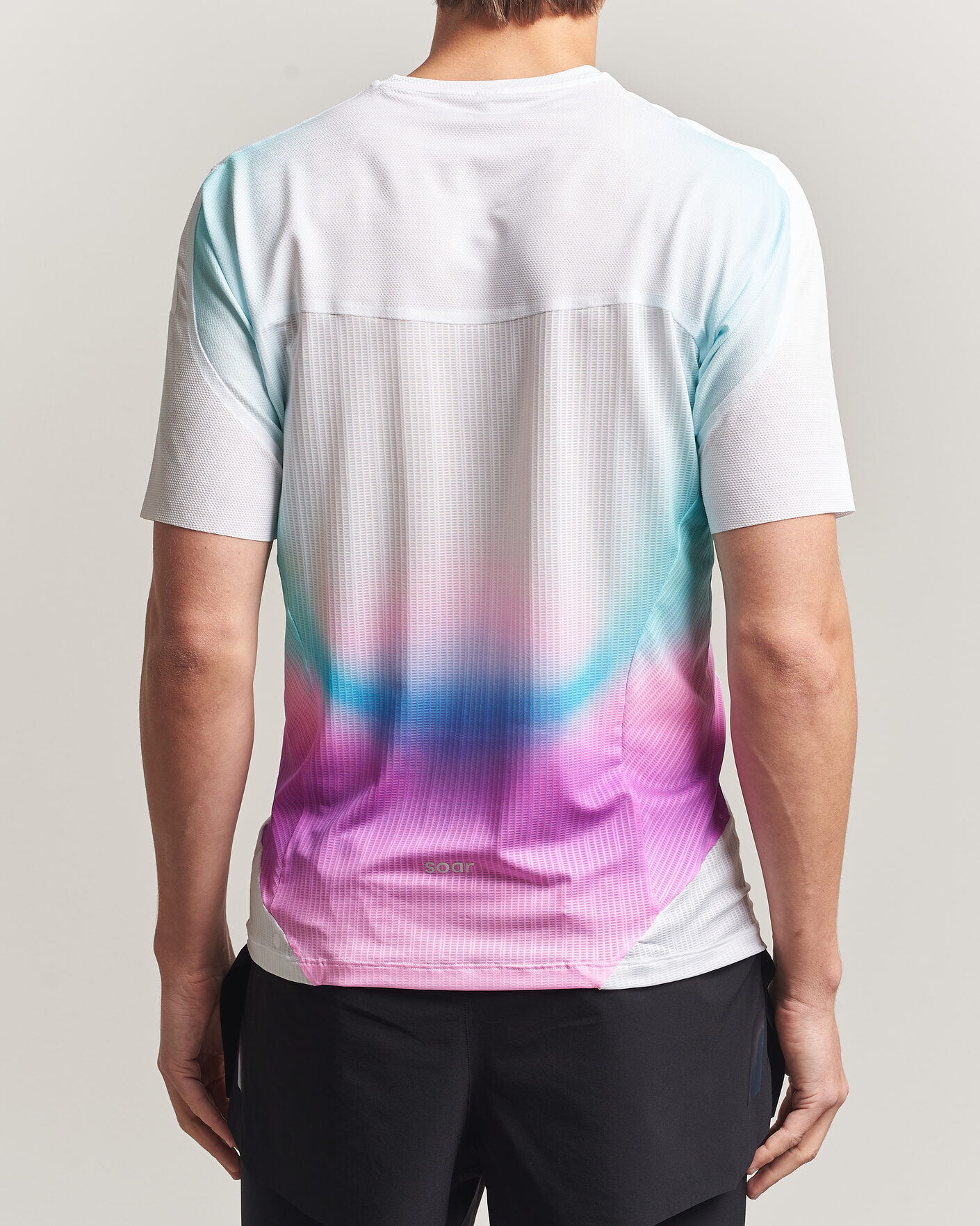Herr | T-Shirts | SOAR Running | Hot Weather Tee White/Blue