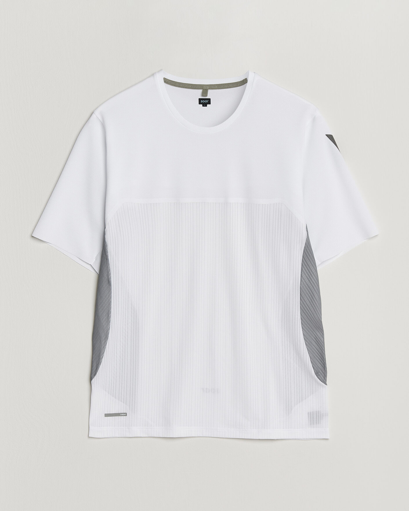 Herr | T-Shirts | SOAR Running | Hot Weather Tee White/Silver
