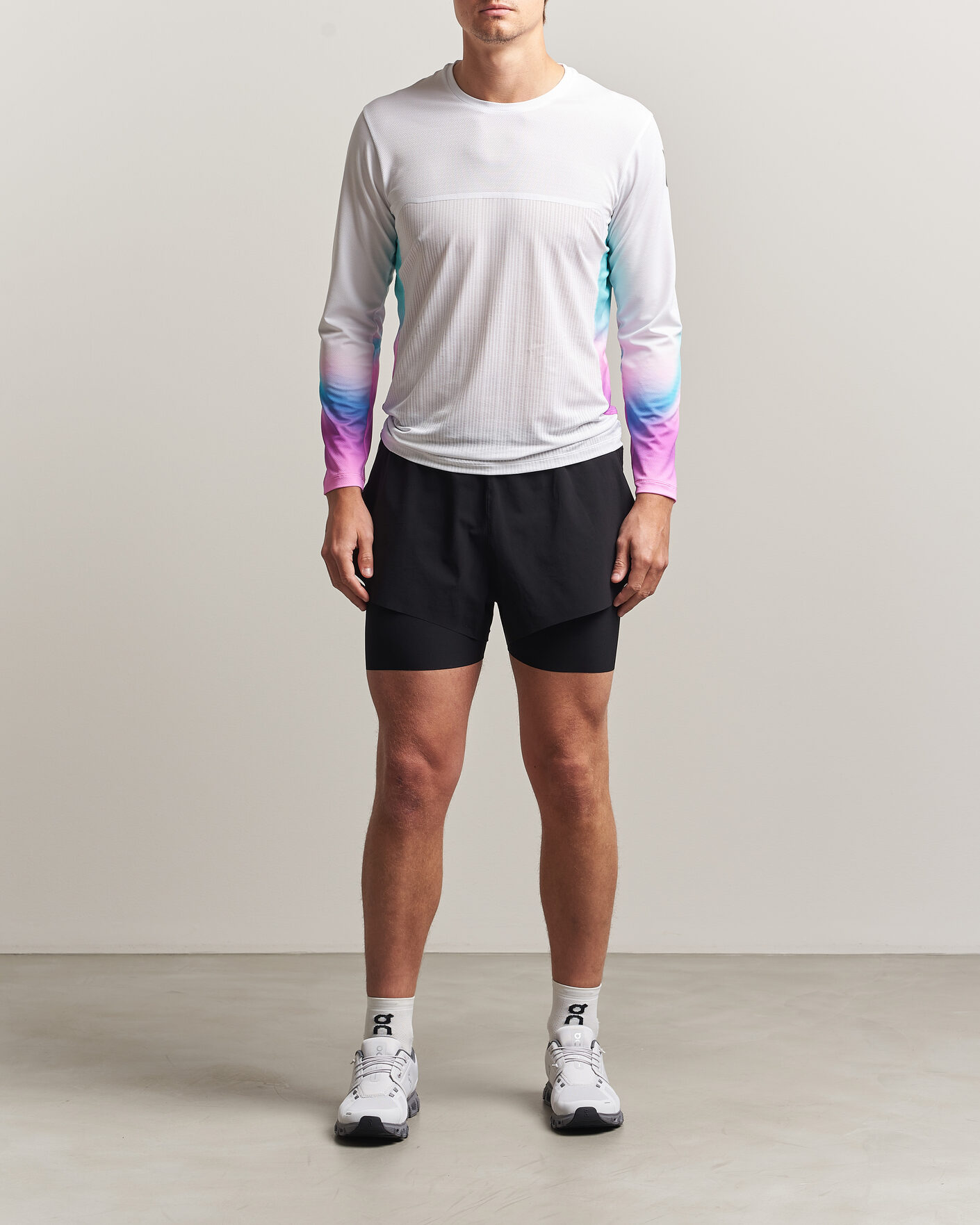 Herr | T-Shirts | SOAR Running | Hot Weather Long Sleeve Tee White/Blue