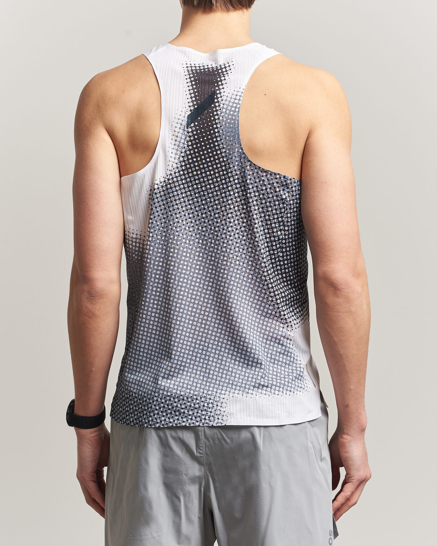 Herr | T-Shirts | SOAR Running | Race Vest Black/White