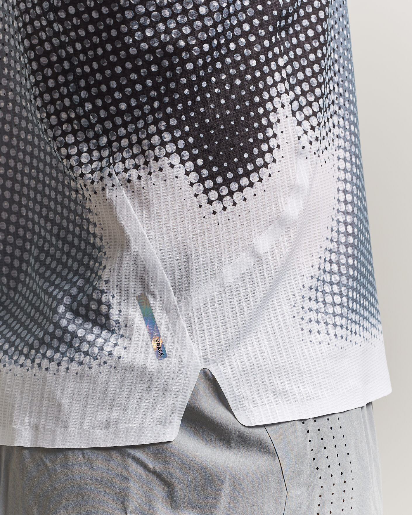 Herr | T-Shirts | SOAR Running | Race Vest Black/White