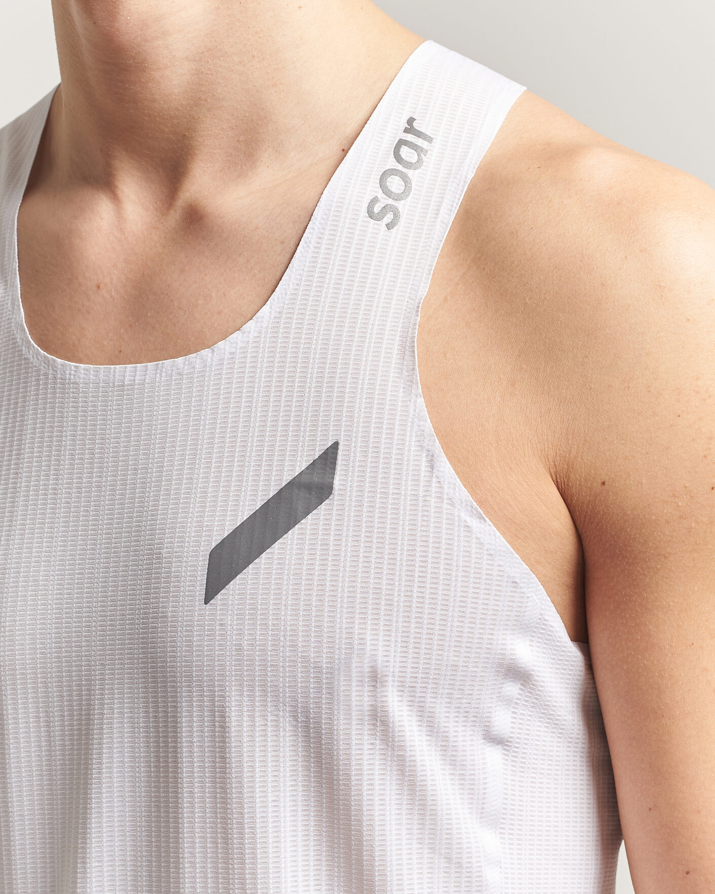 Herr | T-Shirts | SOAR Running | Race Vest White
