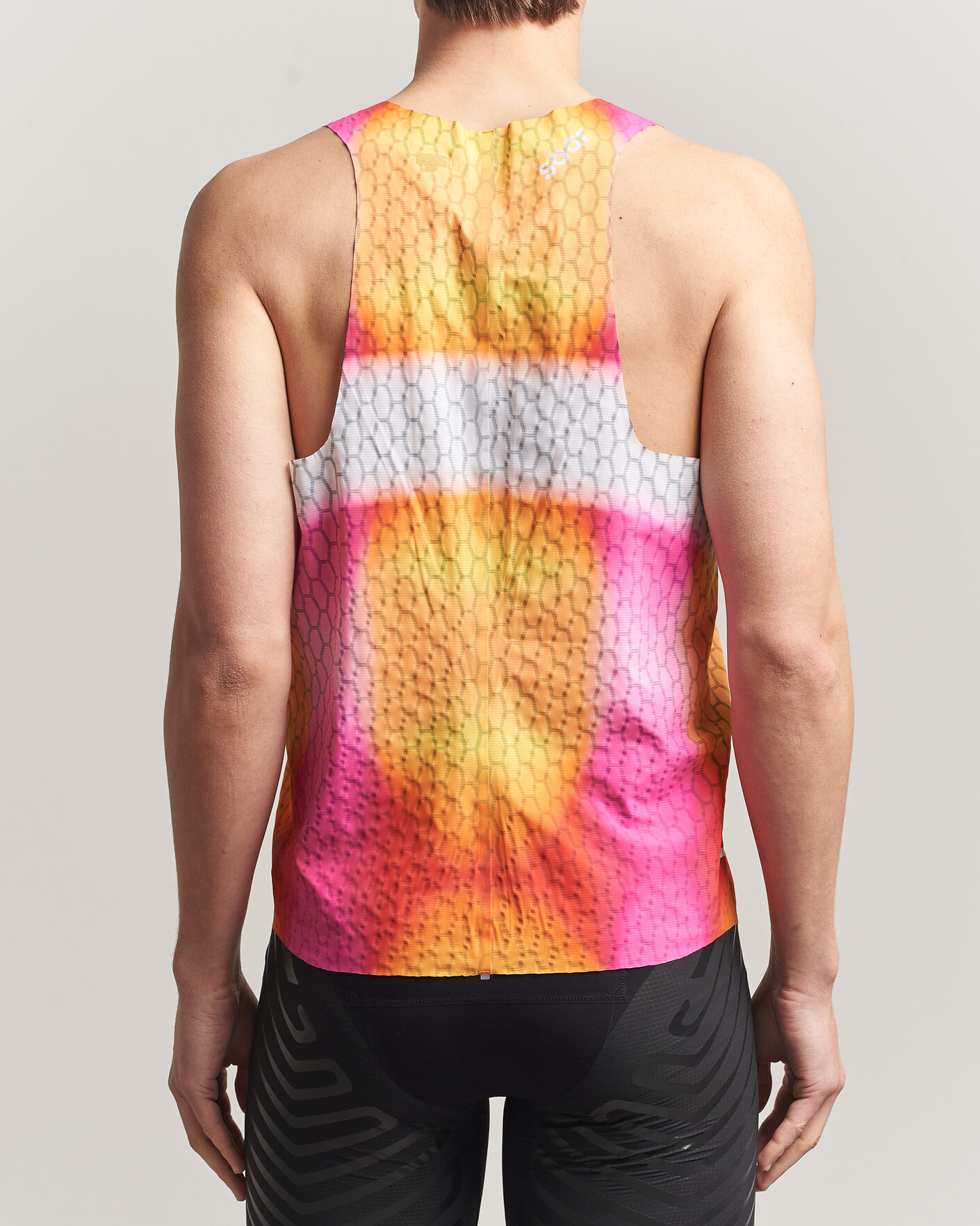 Herr | T-Shirts | SOAR Running | Graphene Race Vest Red/Orange