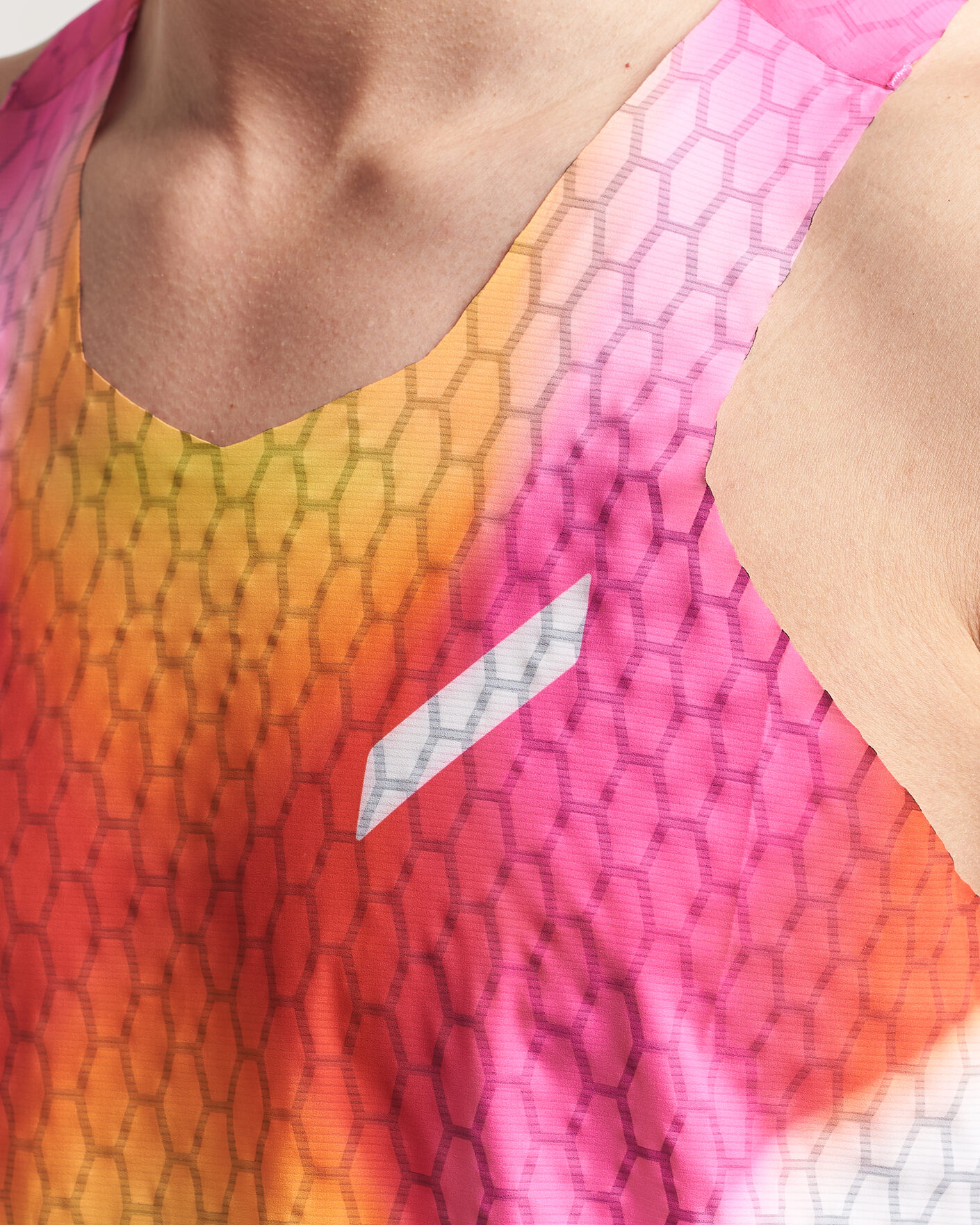 Herr | T-Shirts | SOAR Running | Graphene Race Vest Red/Orange