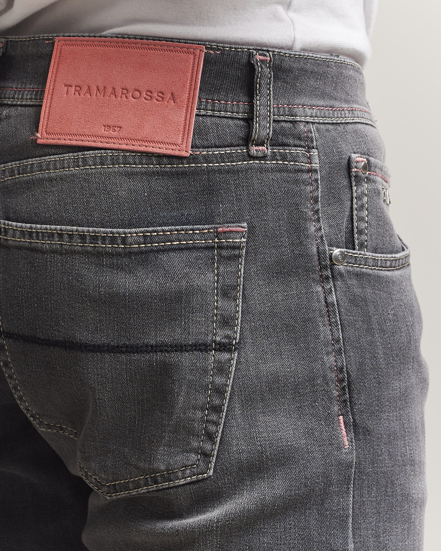 Herr | Jeans | Tramarossa | Michelangelo Contrast Seam Stretch Jeans Dark Grey
